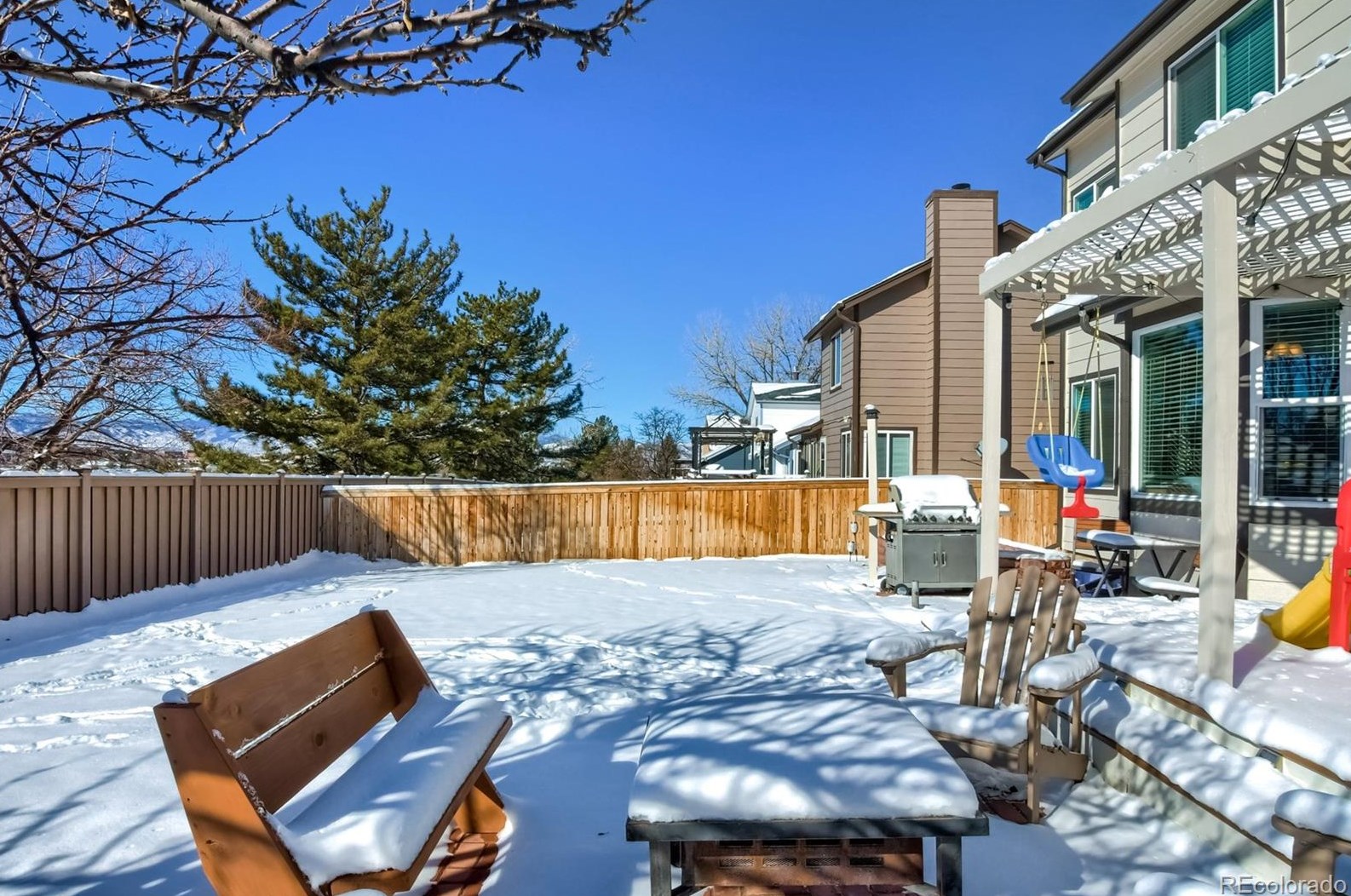 9213 Woodland Dr, Littleton CO 80126-2280 exterior