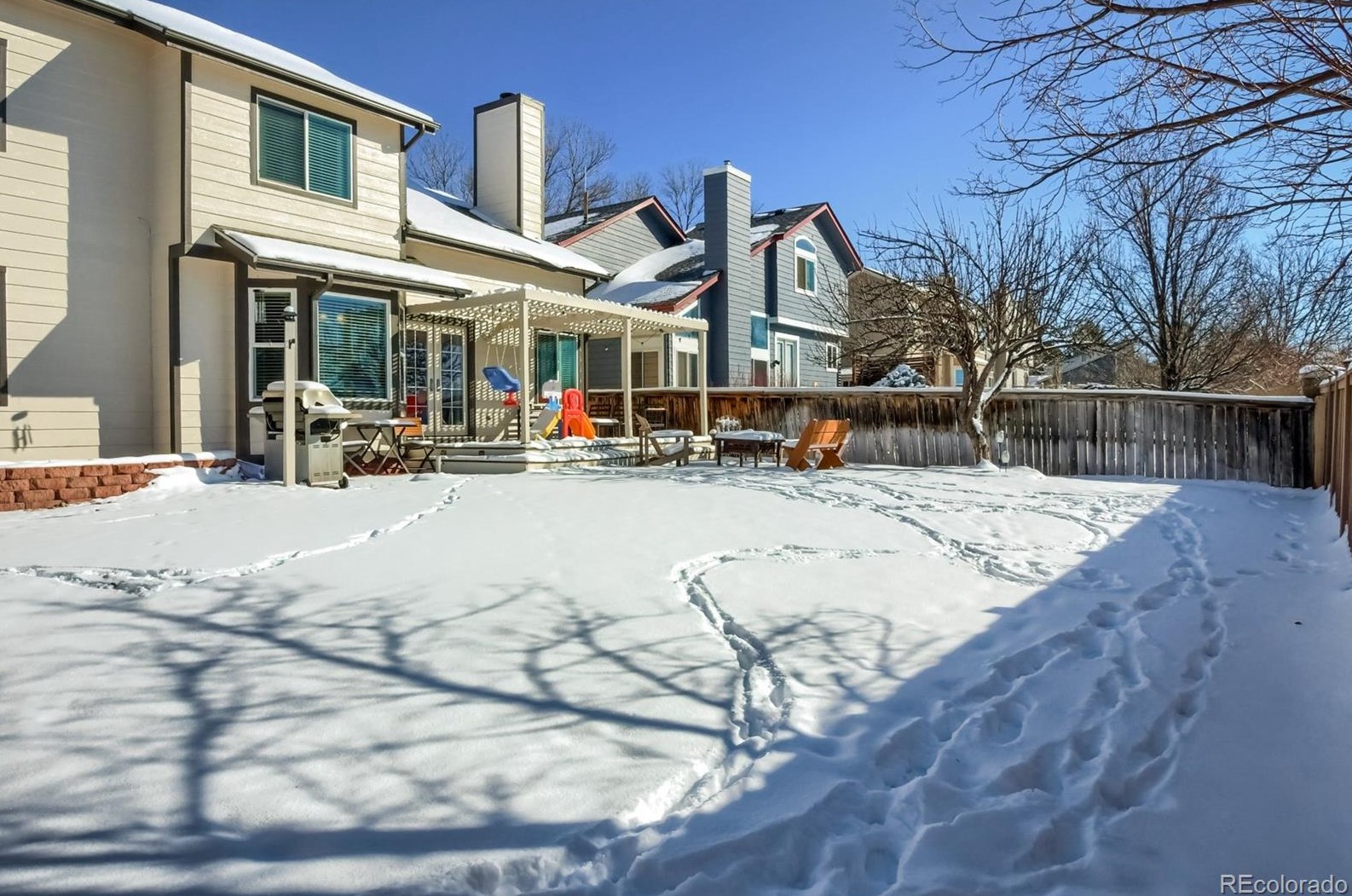 9213 Woodland Dr, Littleton CO 80126-2280 exterior