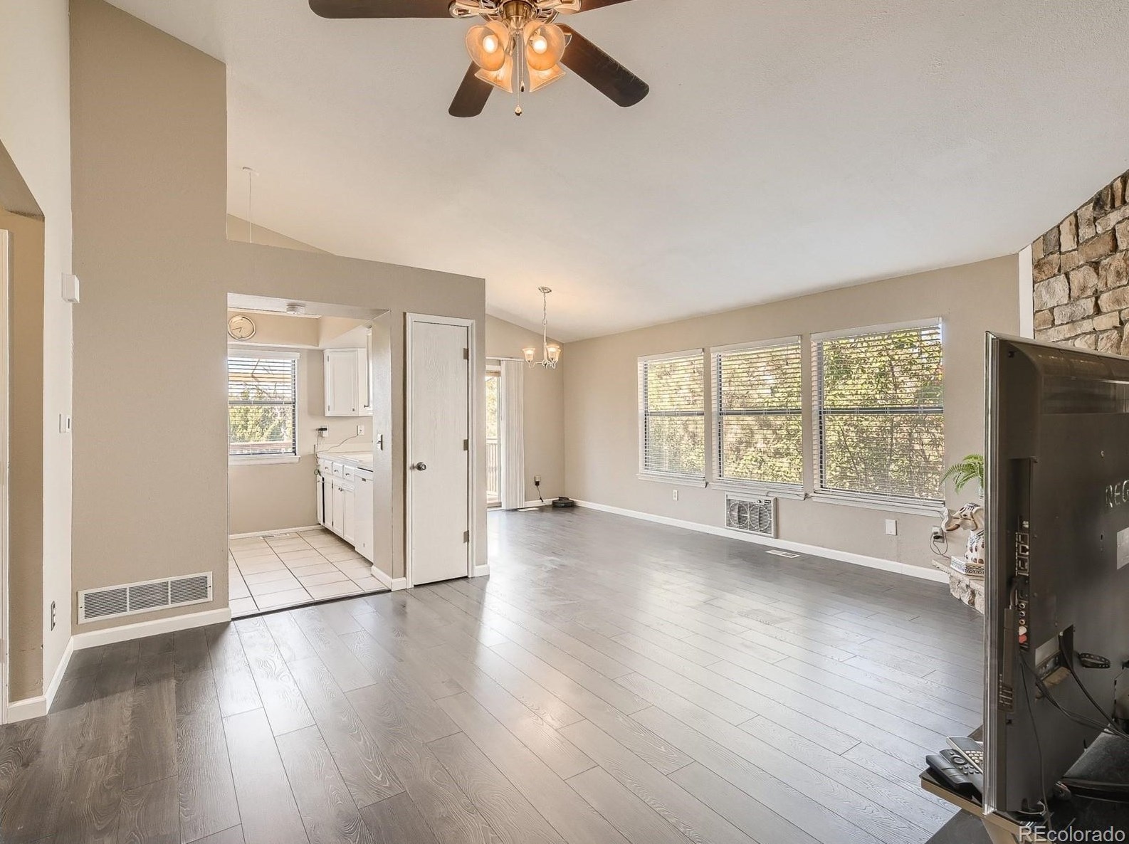 7851 Windermere Cir, Littleton CO 80120-4467 exterior