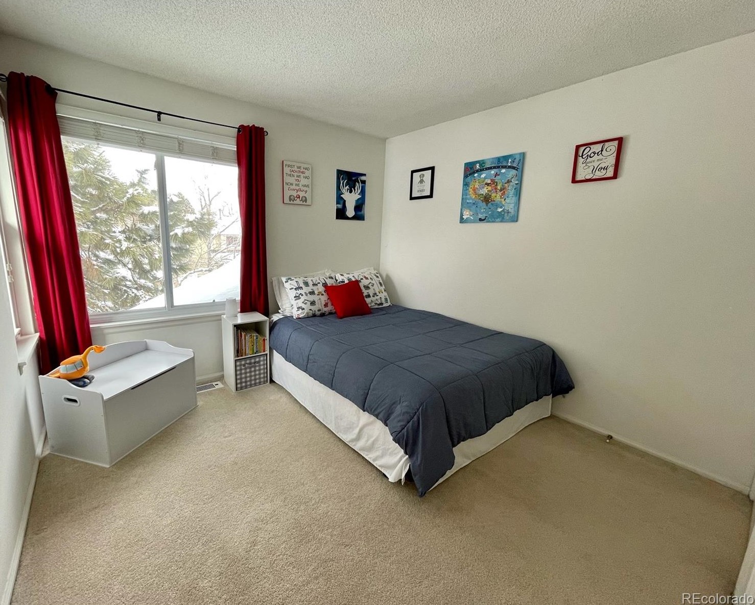 2122 Phillips Ln, Littleton CO 80122-3239 exterior