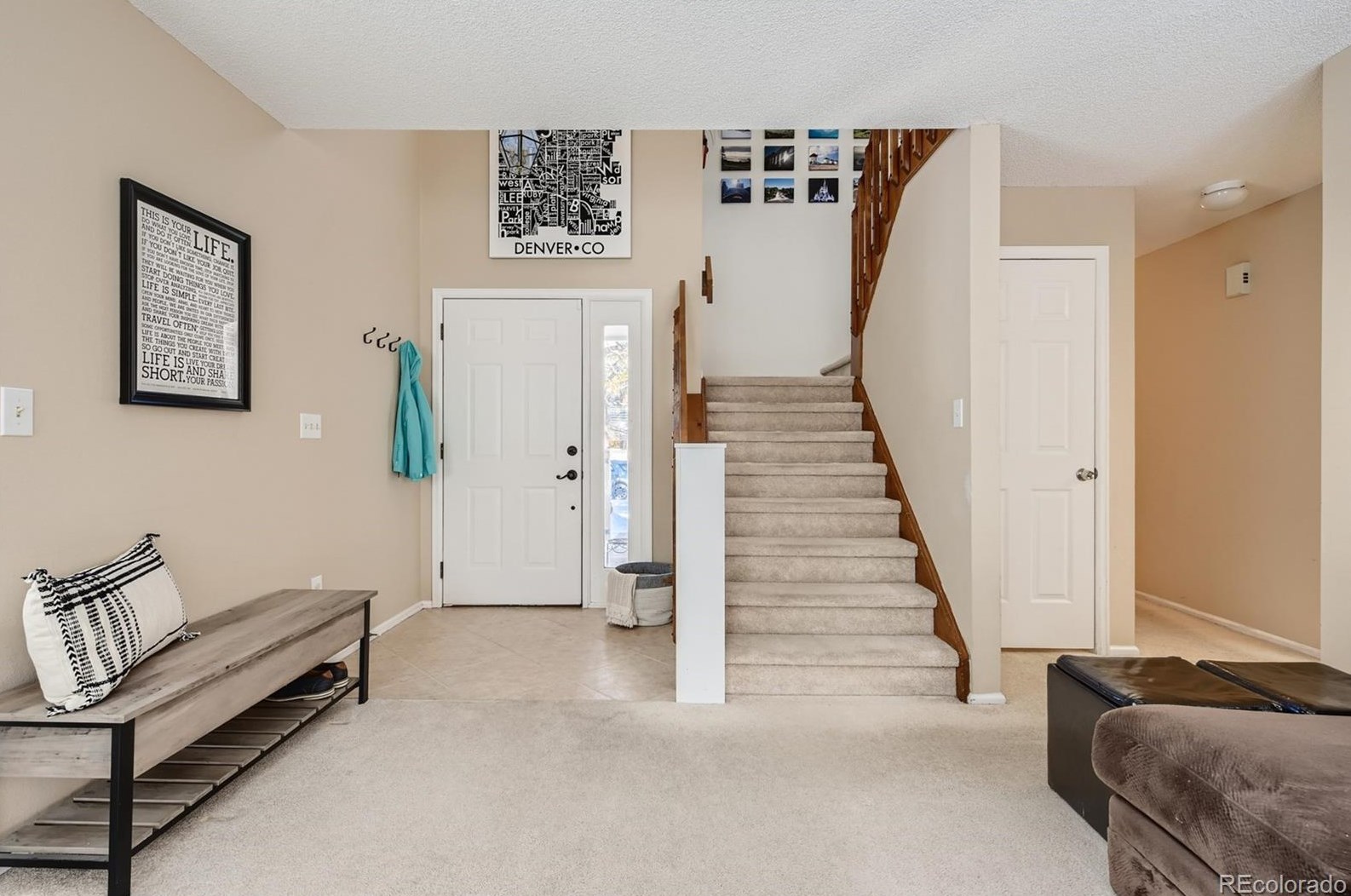 2122 Phillips Ln, Littleton CO 80122-3239 exterior