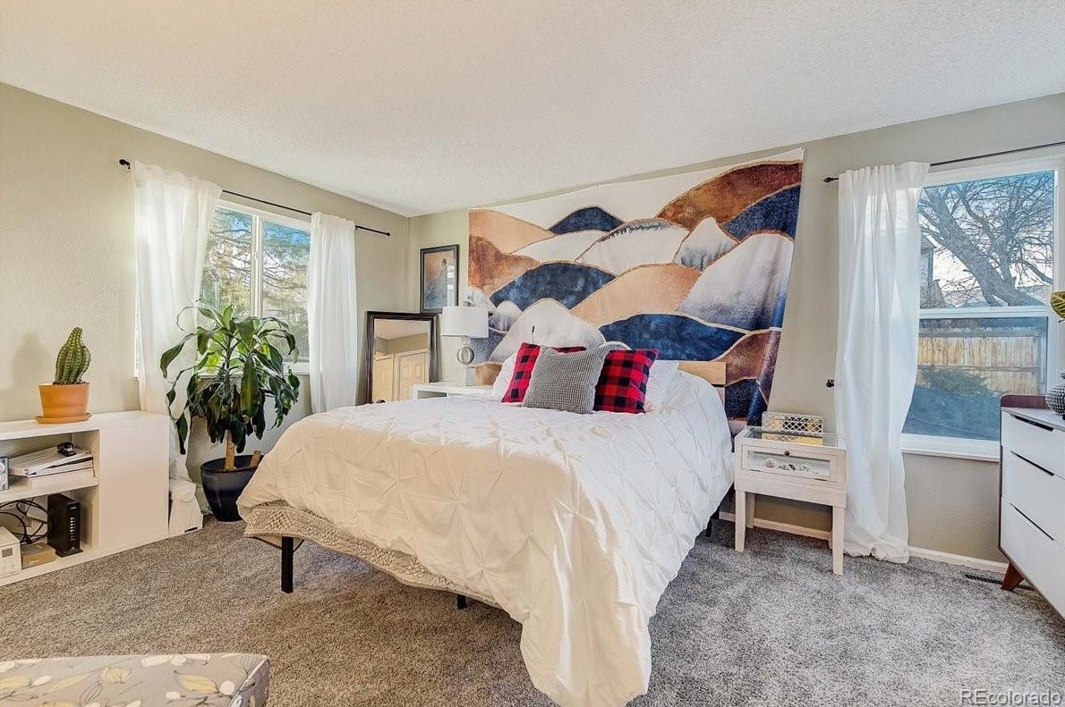 12042 Hornsilver Mtn, Littleton CO 80127-3200 exterior