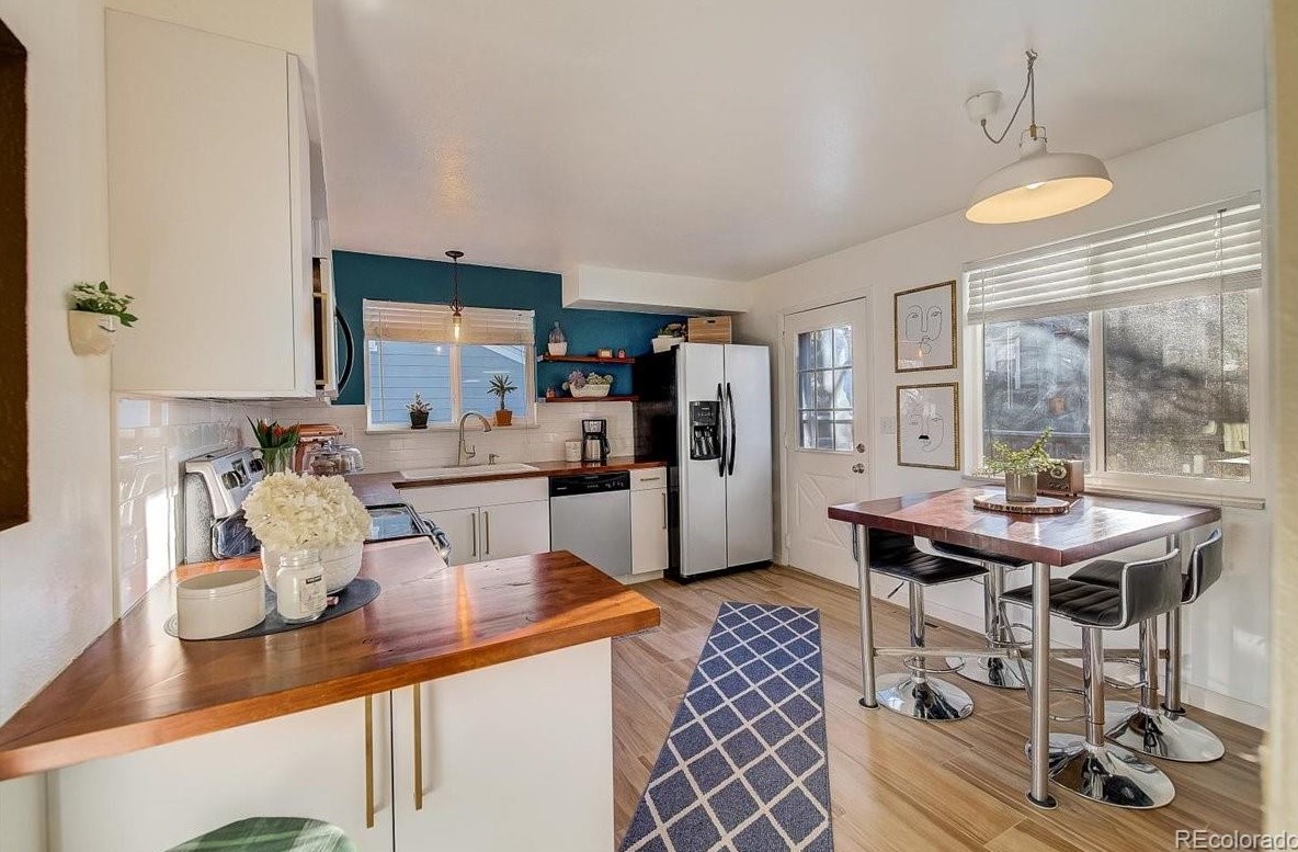 12042 Hornsilver Mtn, Littleton CO 80127-3200 exterior