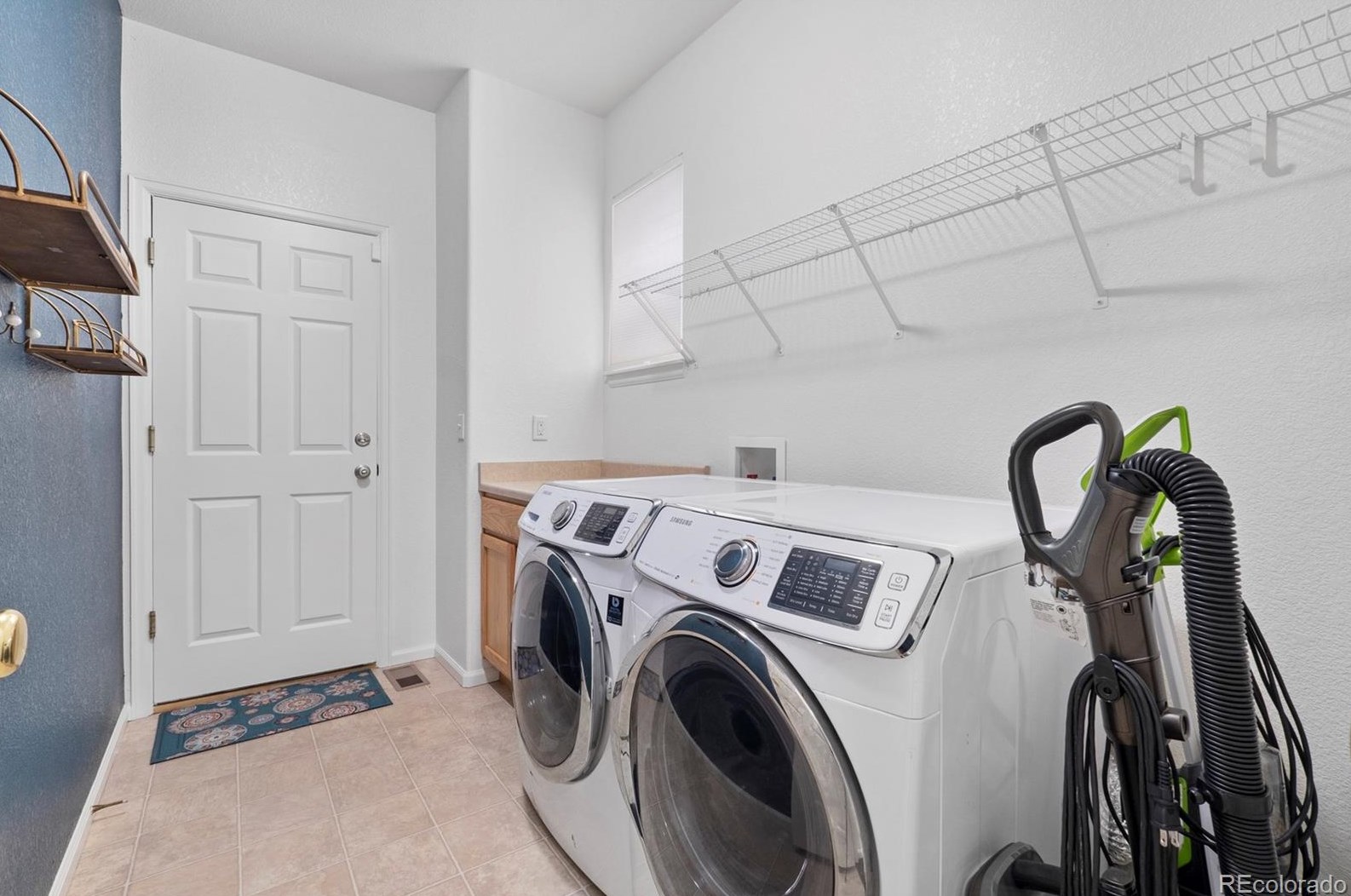 10557 Jaguar Dr, Littleton CO  80124-5200 exterior