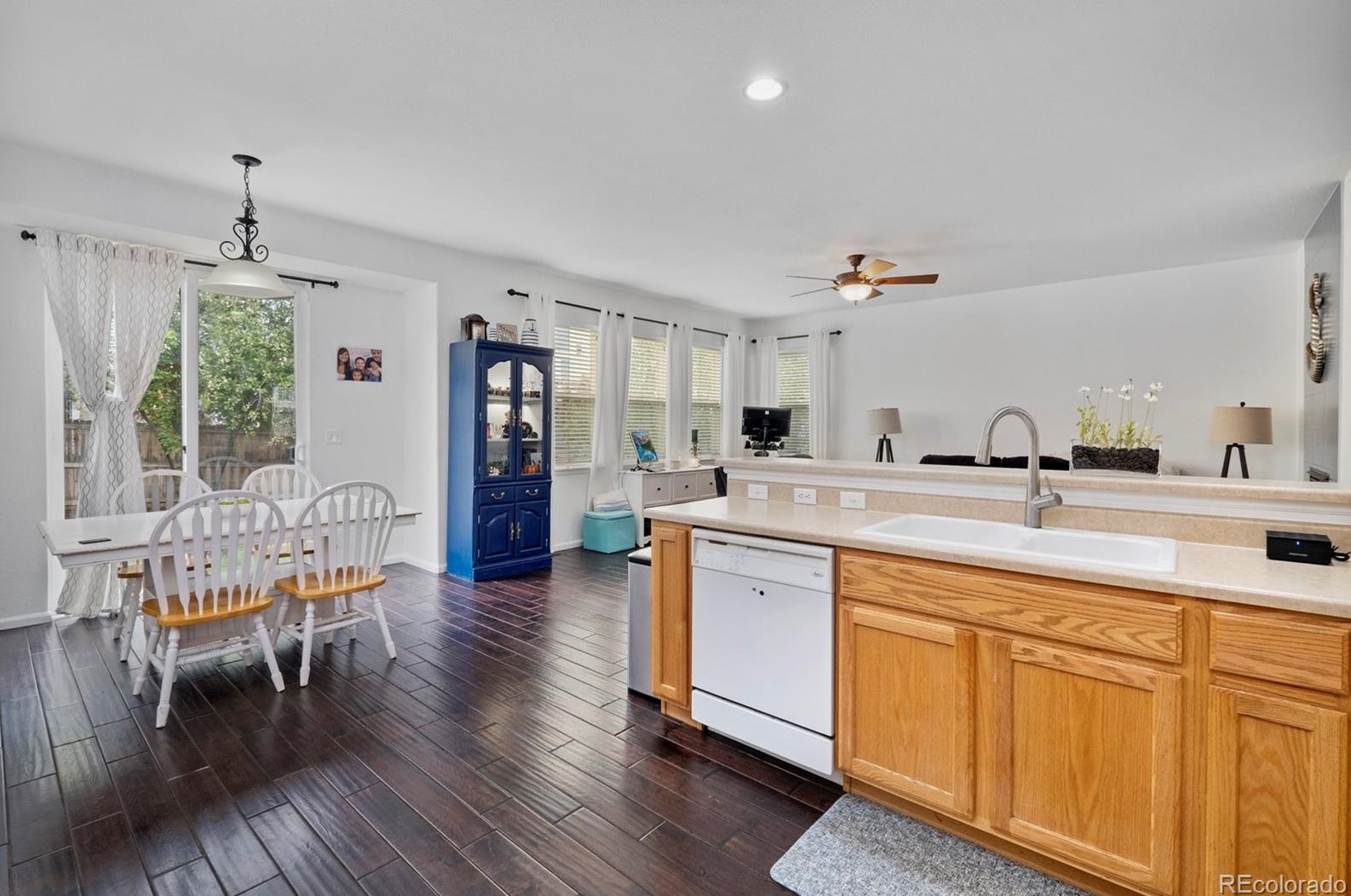 10557 Jaguar Dr, Littleton CO  80124-5200 exterior