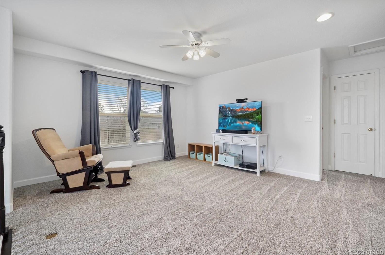 10557 Jaguar Dr, Littleton CO  80124-5200 exterior