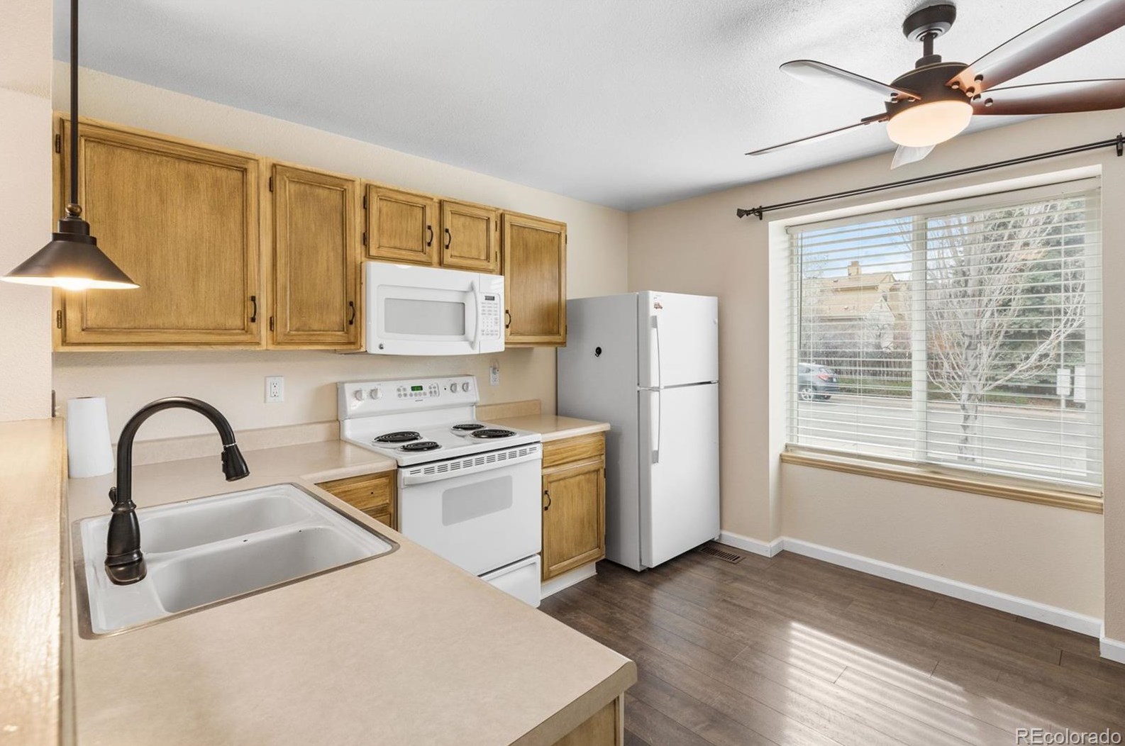 5636 Zinnia St, Littleton CO  80127-2121 exterior