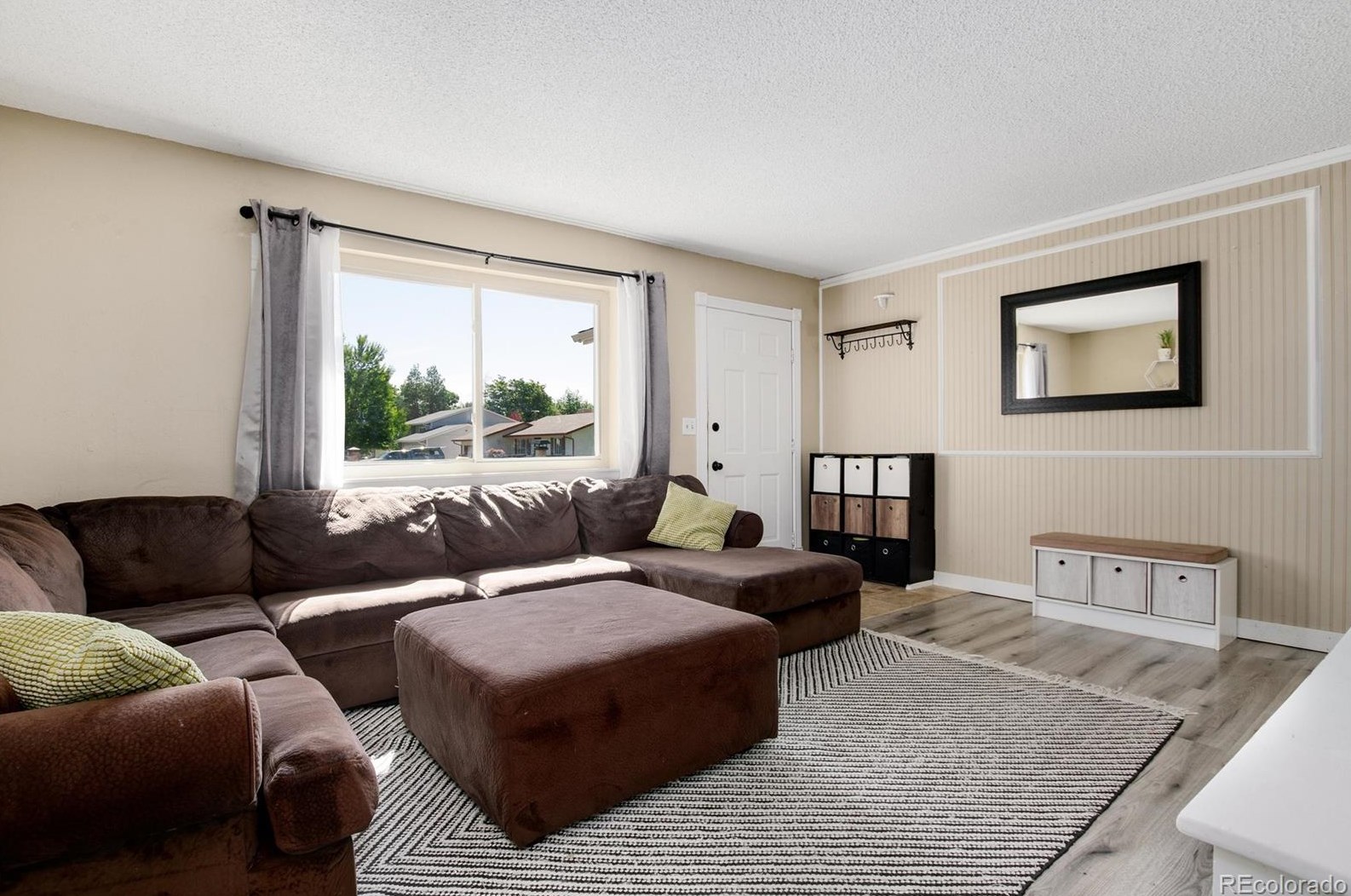8777 Dover Cir, Arvada CO  80005-1548 exterior