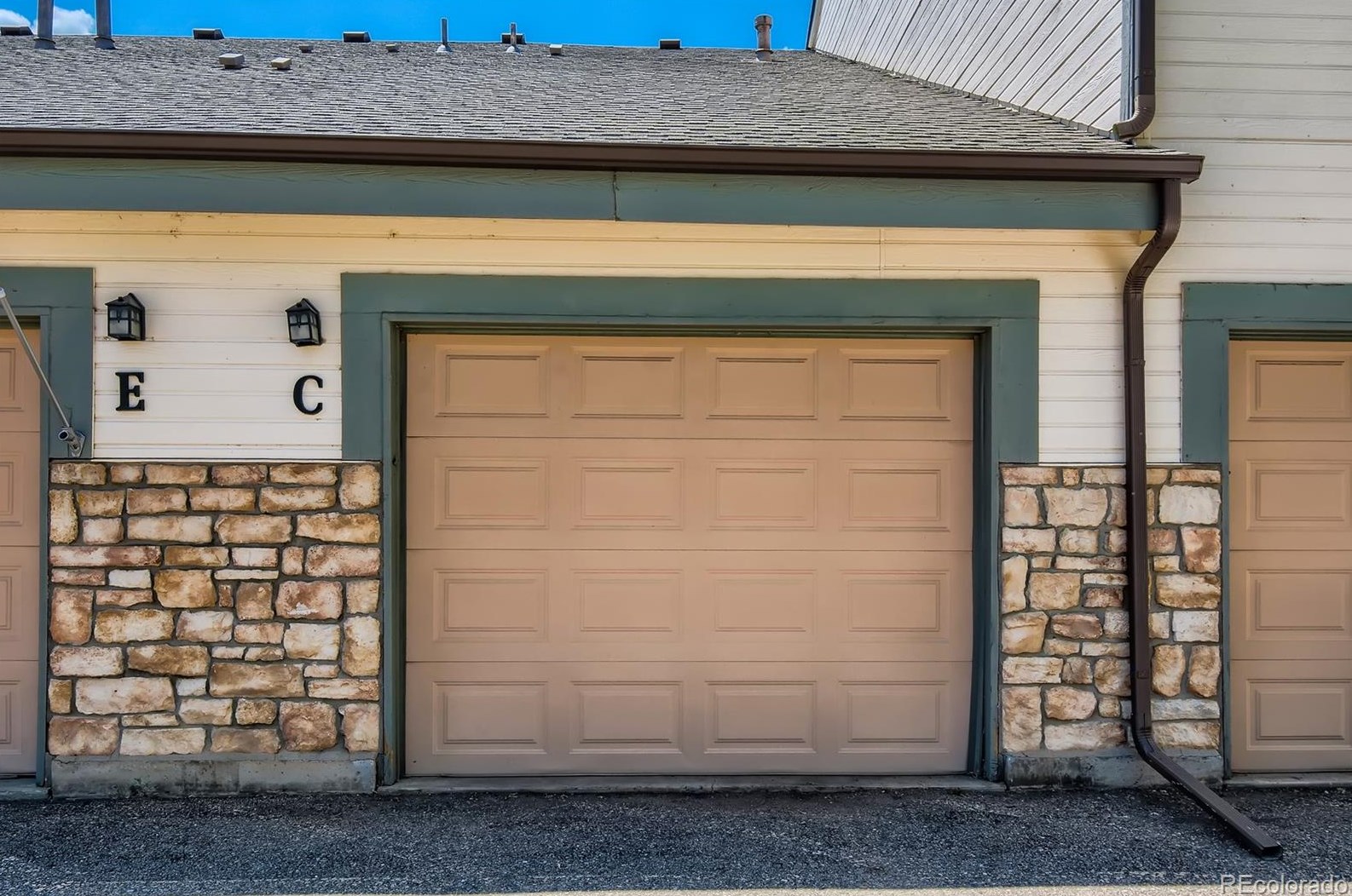 8344 Everett Way, Littleton CO  80128-8306 exterior