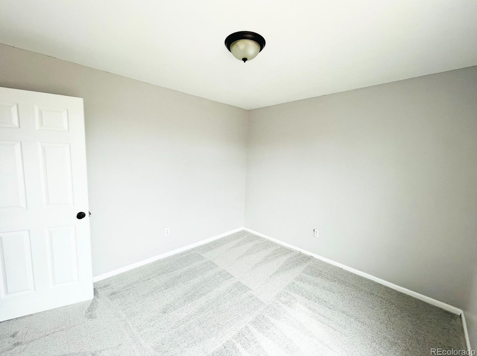 8541 Star Cir, Littleton CO 80128-6240 exterior