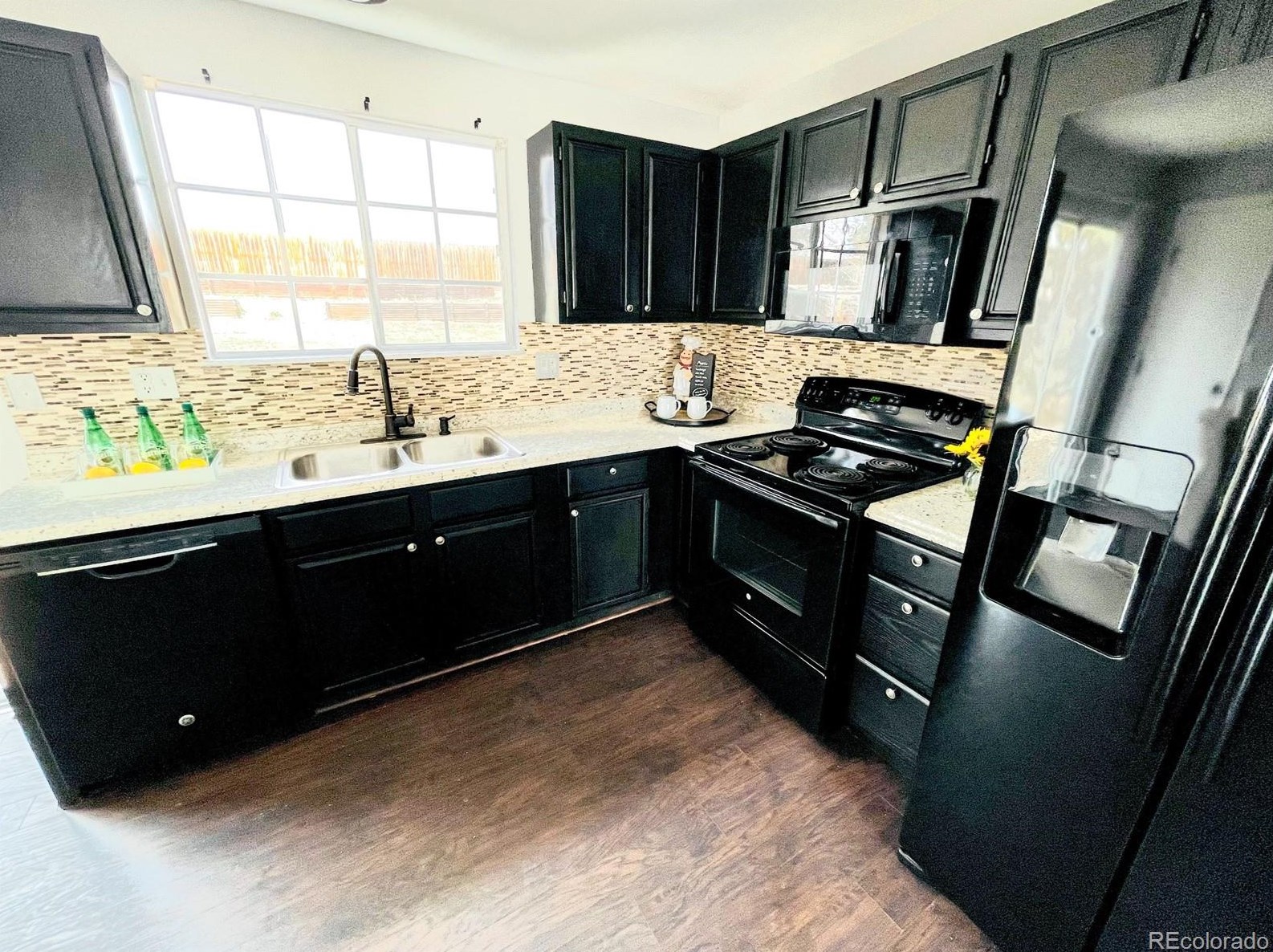 8541 Star Cir, Littleton CO 80128-6240 exterior