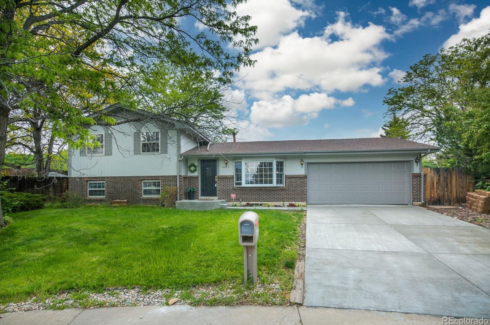 9037 77th Pl, Arvada CO  80005-4304 exterior