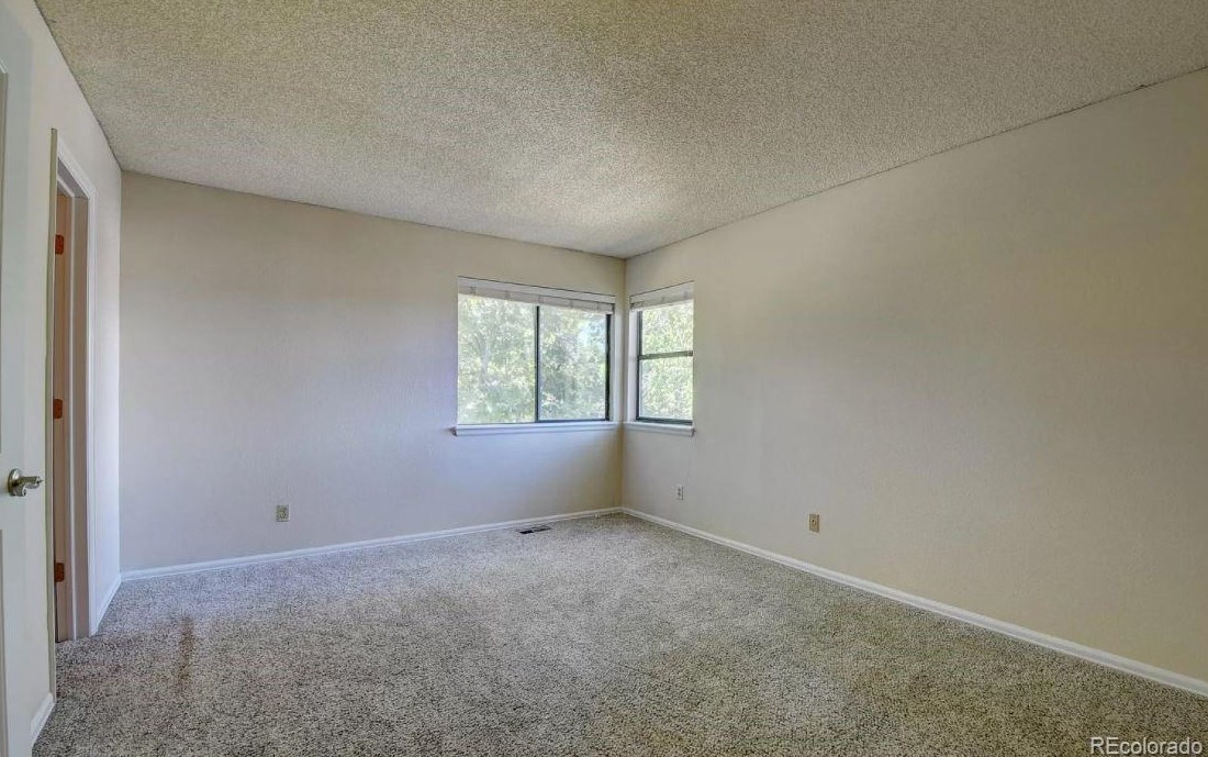 8975 Winrock St, Littleton CO 80126-2227 exterior