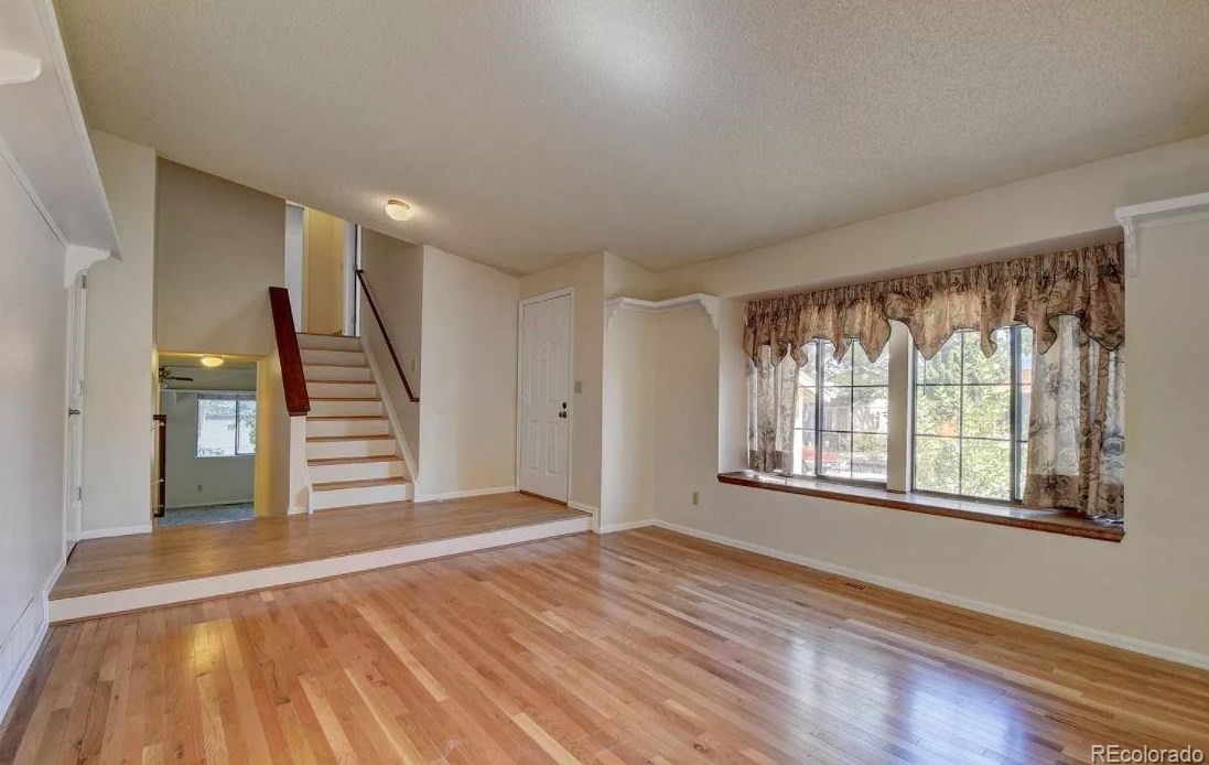 8975 Winrock St, Littleton CO 80126-2227 exterior