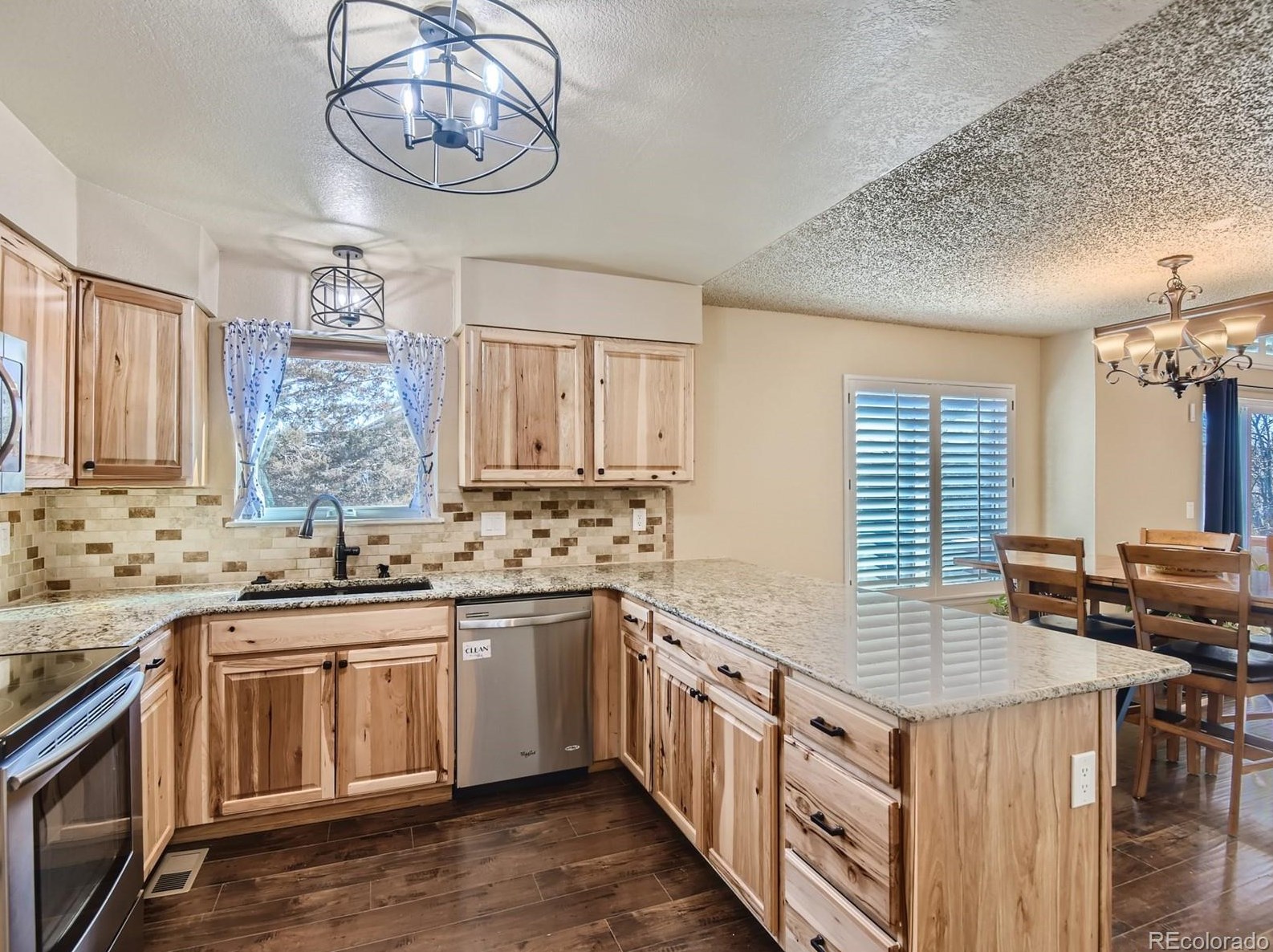 7556 Dawn Dr, Littleton CO 80125-8953 exterior