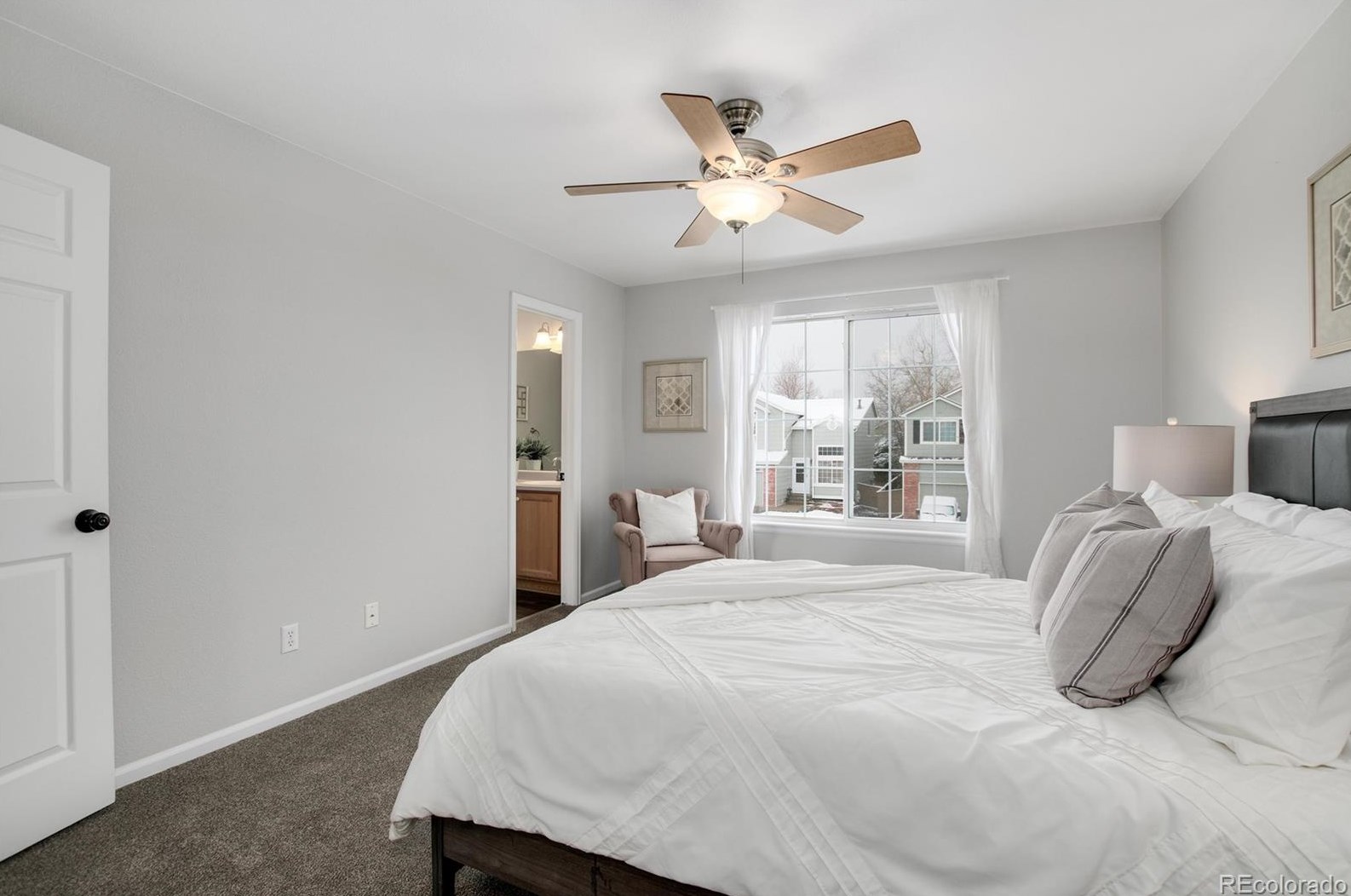 9642 Whitecliff Pl, Littleton CO 80129-5752 exterior