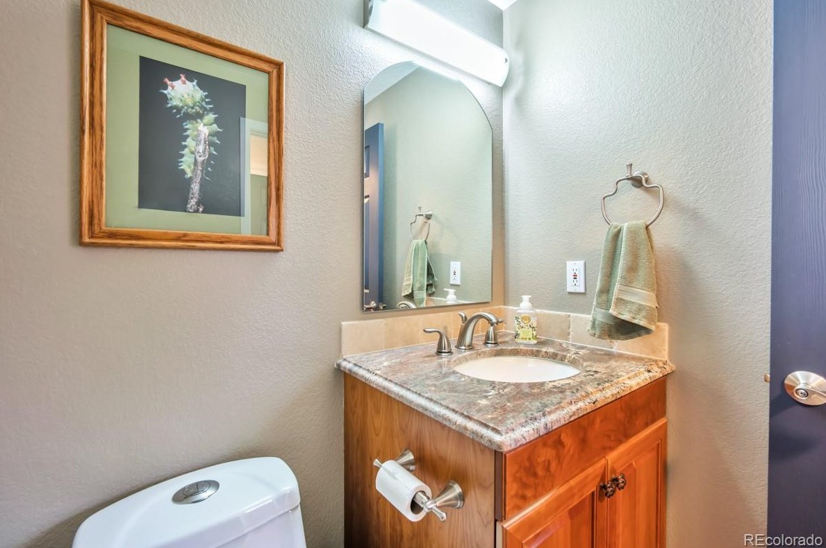 5440 Caryl Ave, Littleton CO 80128-7080 exterior