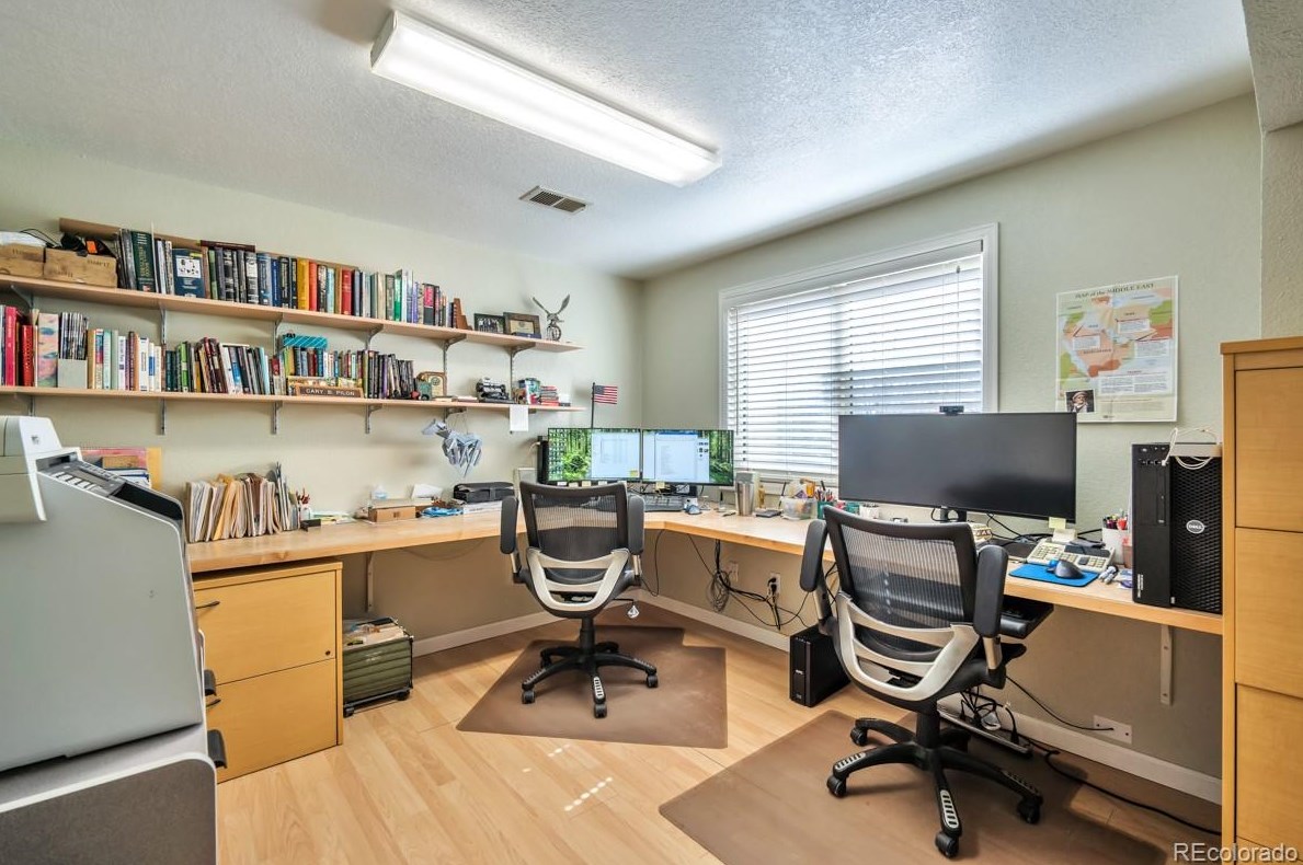 5440 Caryl Ave, Littleton CO 80128-7080 exterior