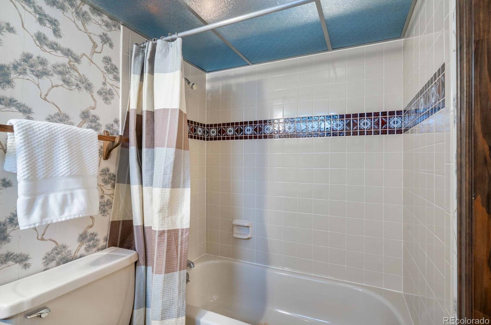 7412 Wellington St, Littleton CO 80122-3141 exterior