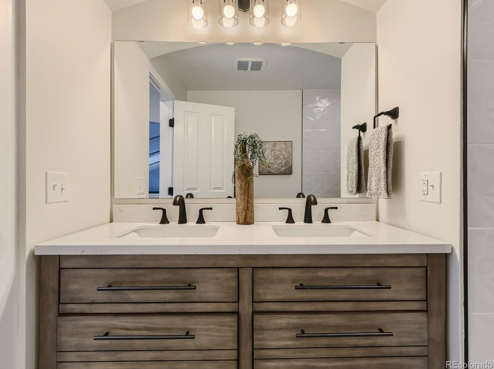 6317 Fairfax Way, Littleton CO  80121-3868 exterior