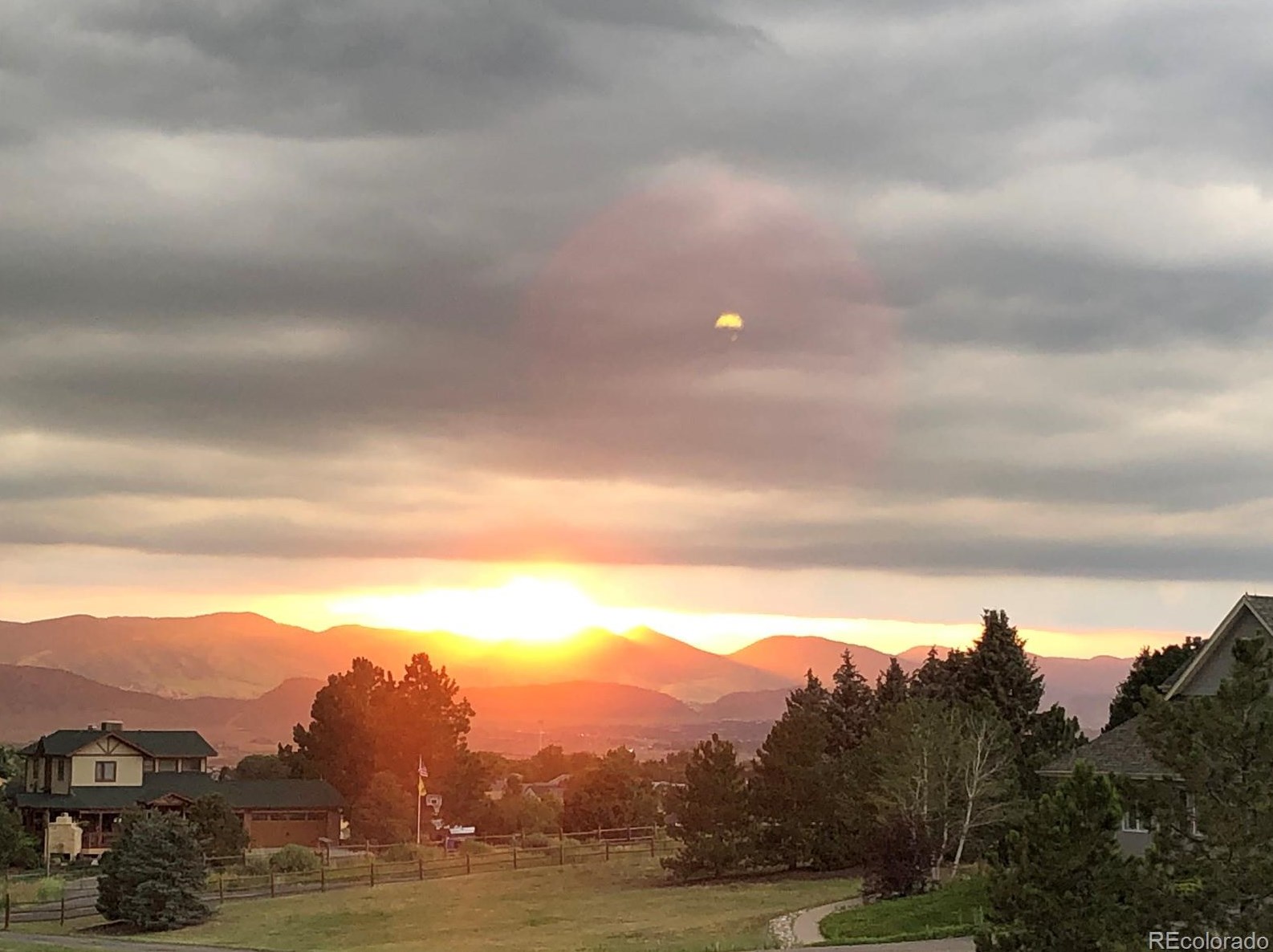 10886 Chatfield Dr, Littleton CO 80128-6136 exterior