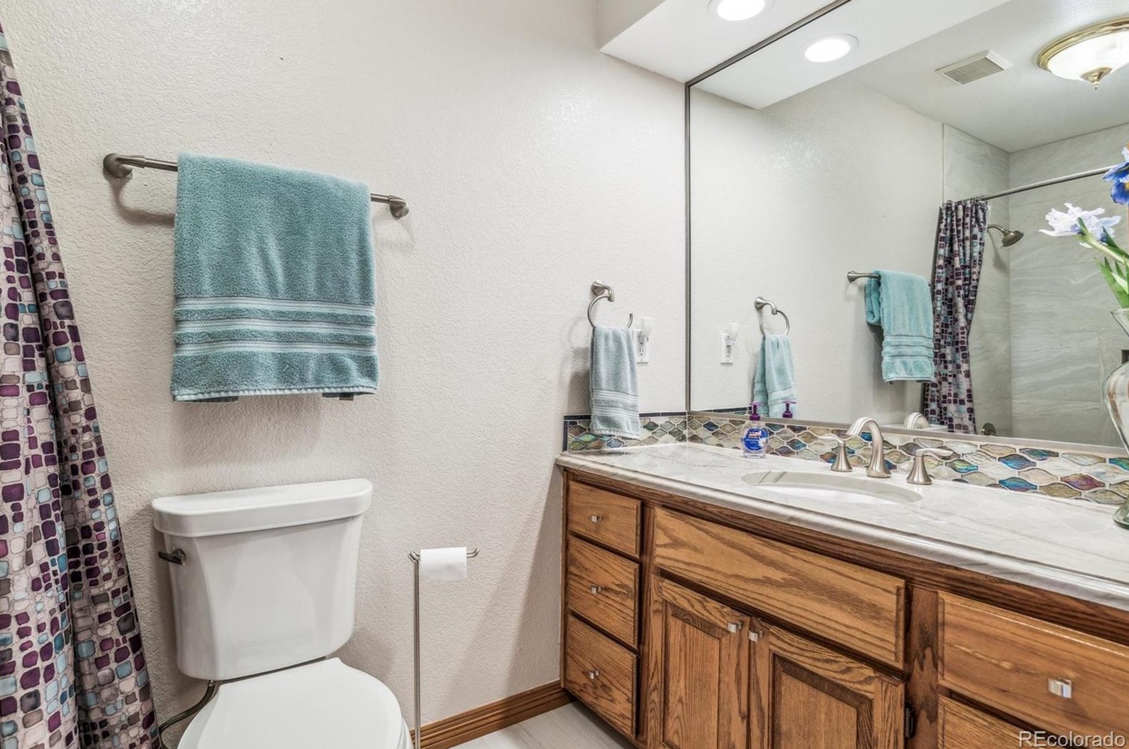 10886 Chatfield Dr, Littleton CO 80128-6136 exterior