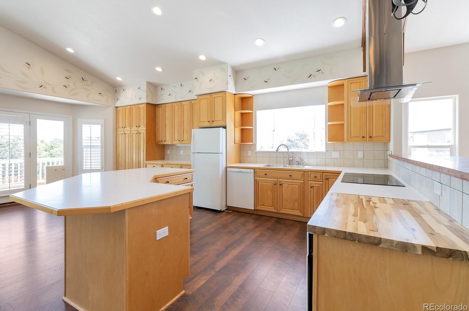 7154 Terry Ct, Arvada CO  80007-7661 exterior