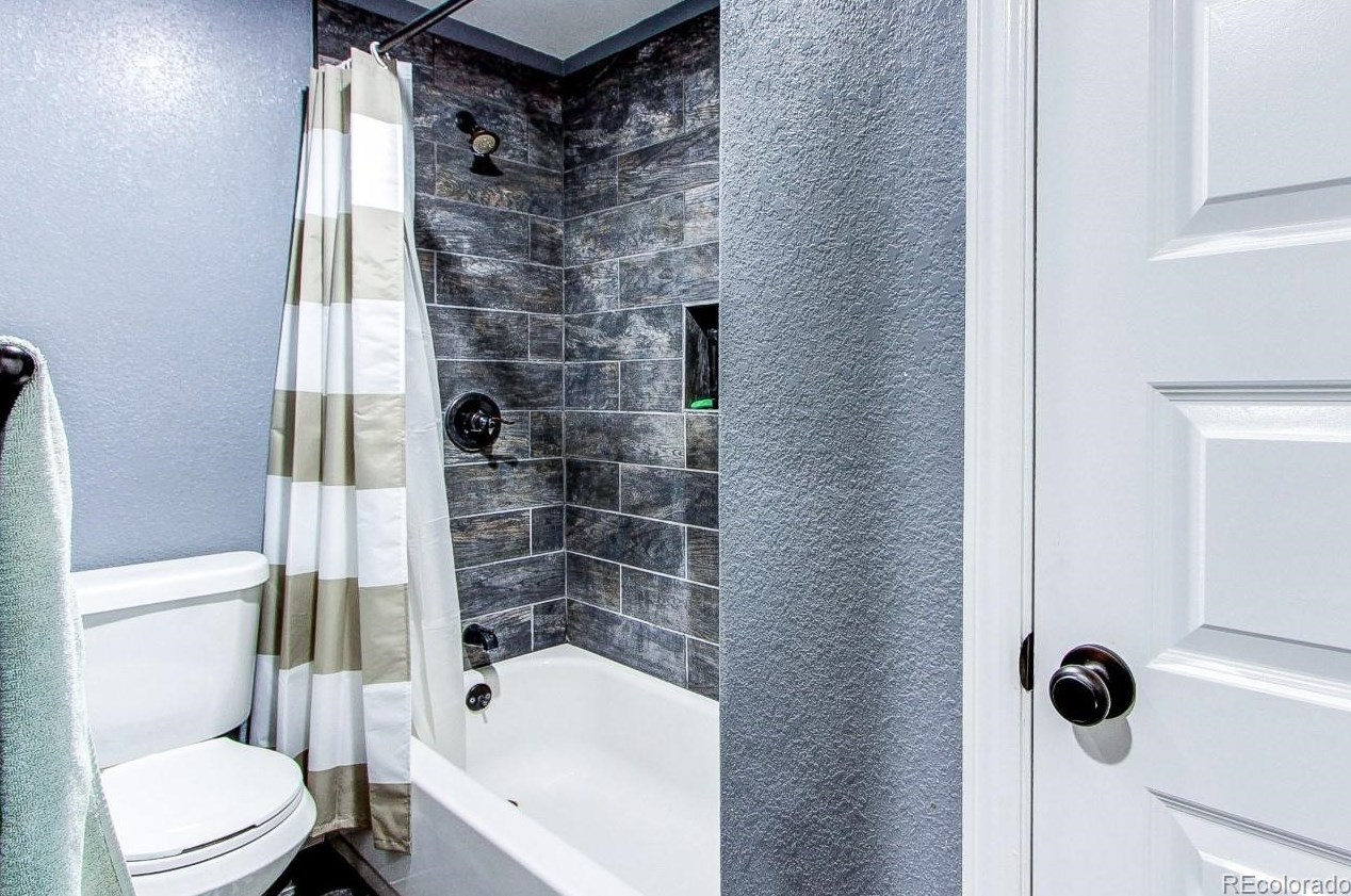 2135 Candleglow St, Castle Rock CO  80109-3563 exterior