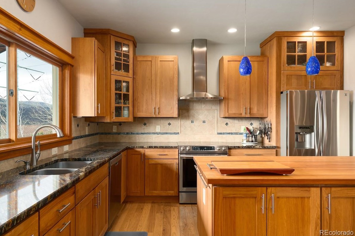 280 Storm Peak Ct, Steamboat Springs CO 80487-3100 exterior