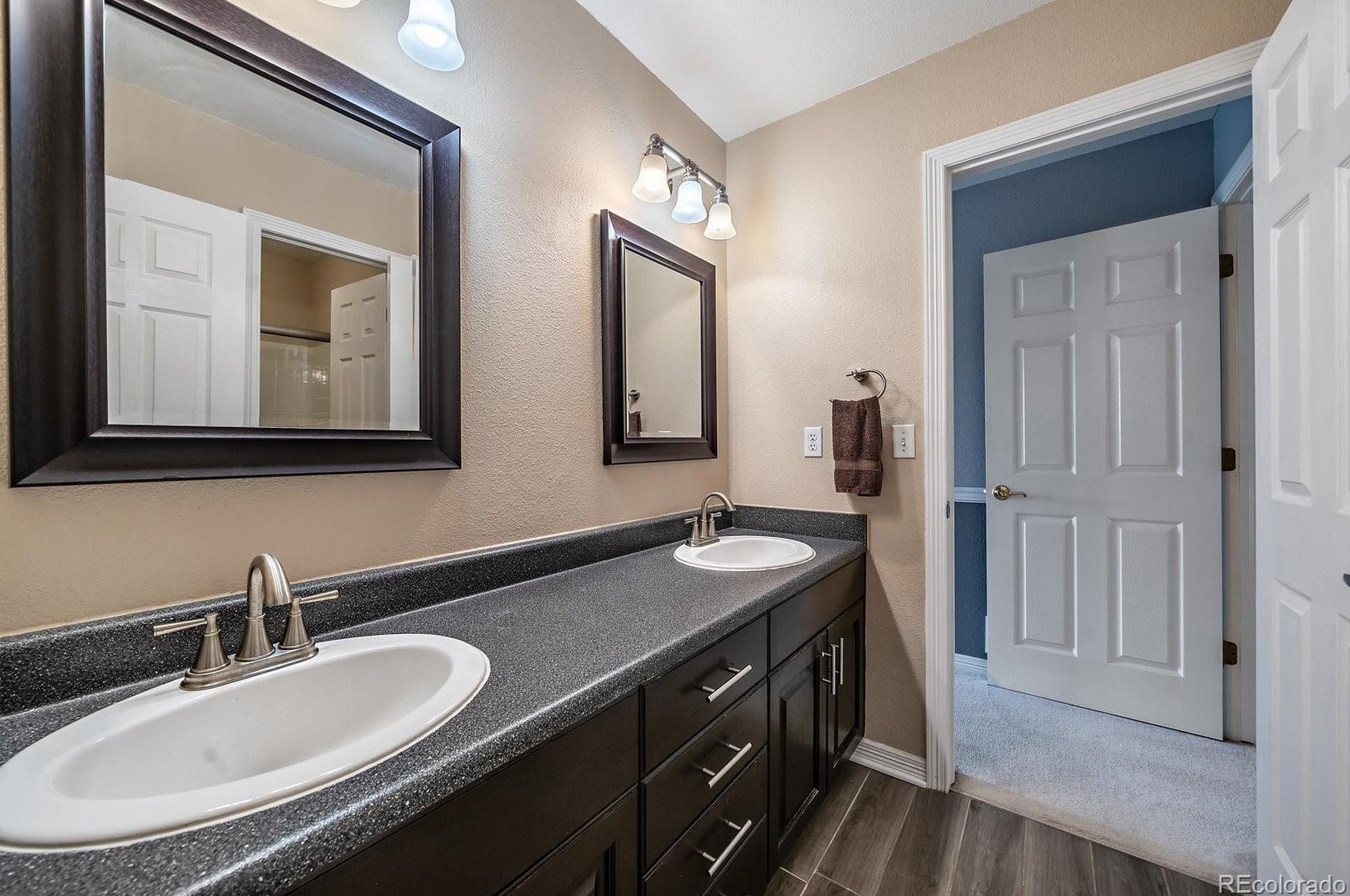 5855 Forest St, Littleton CO 80121-2142 exterior