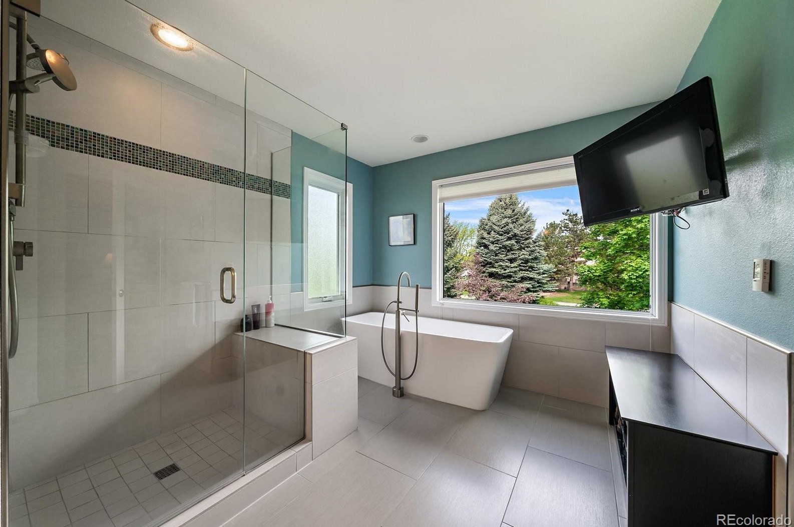 5855 Forest St, Littleton CO 80121-2142 exterior