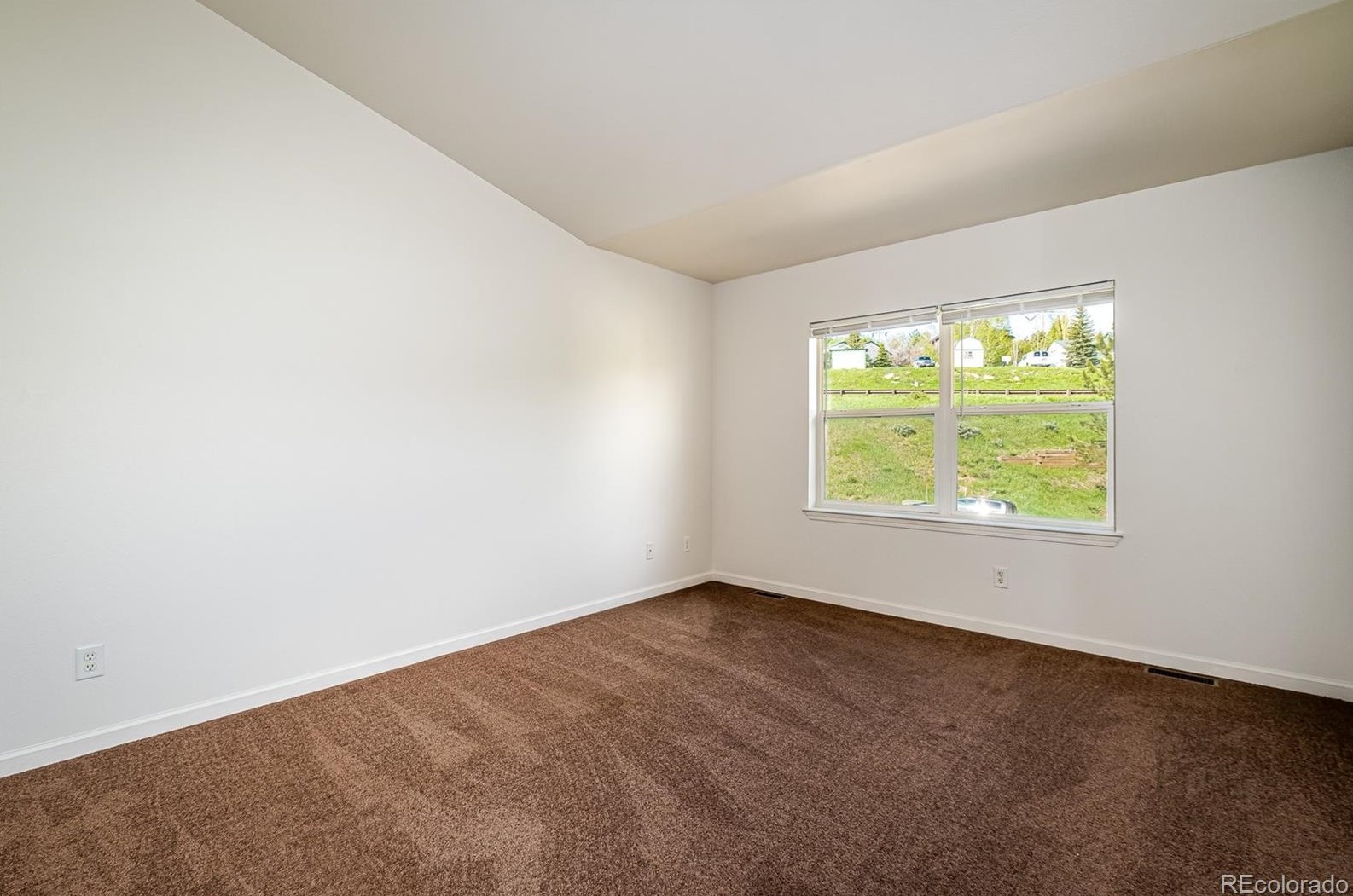 487 Mountain Vista Cir, Steamboat Springs CO 80487-3103 exterior