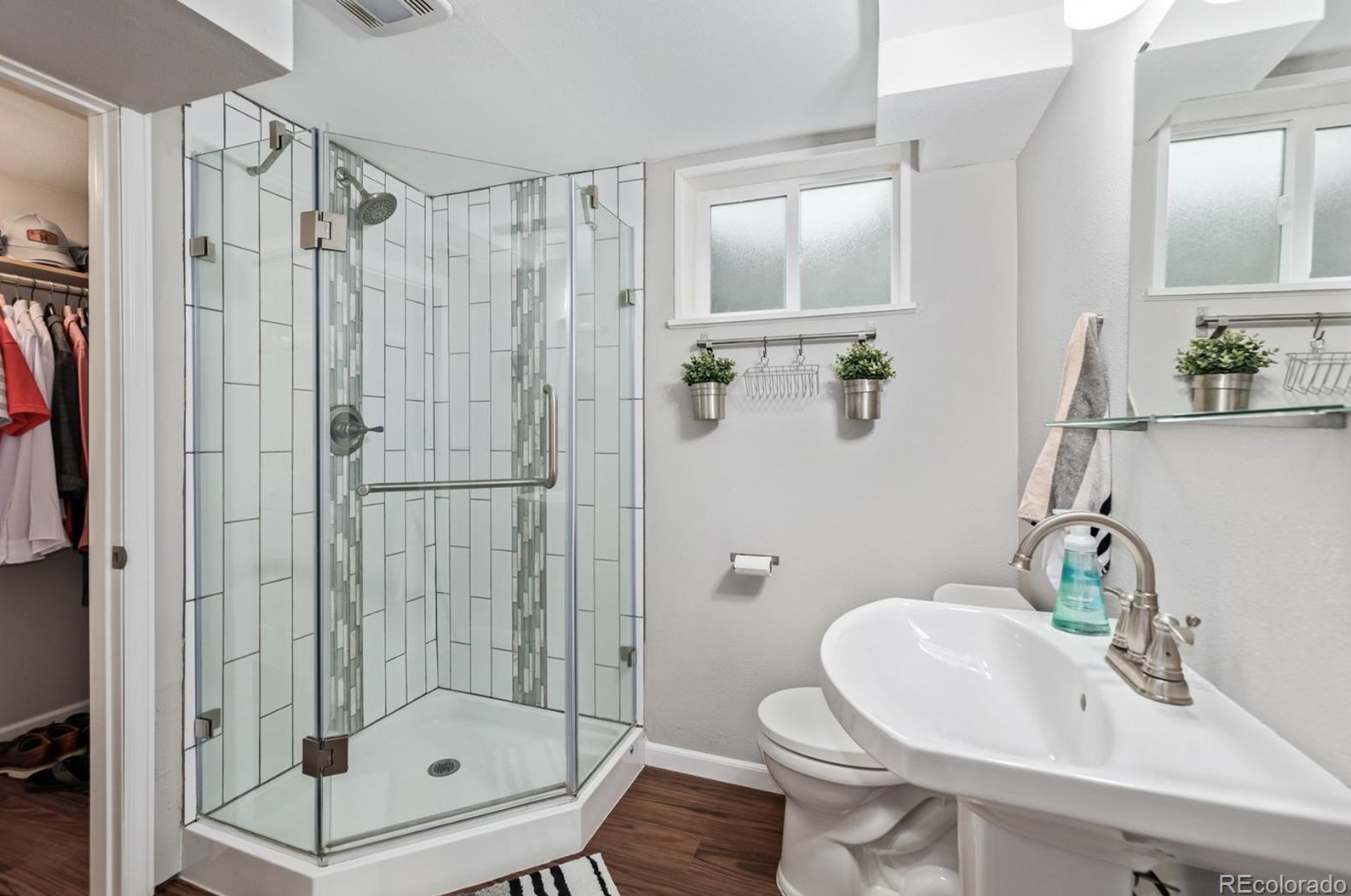 449 Caley Dr, Littleton CO 80123-3588 exterior