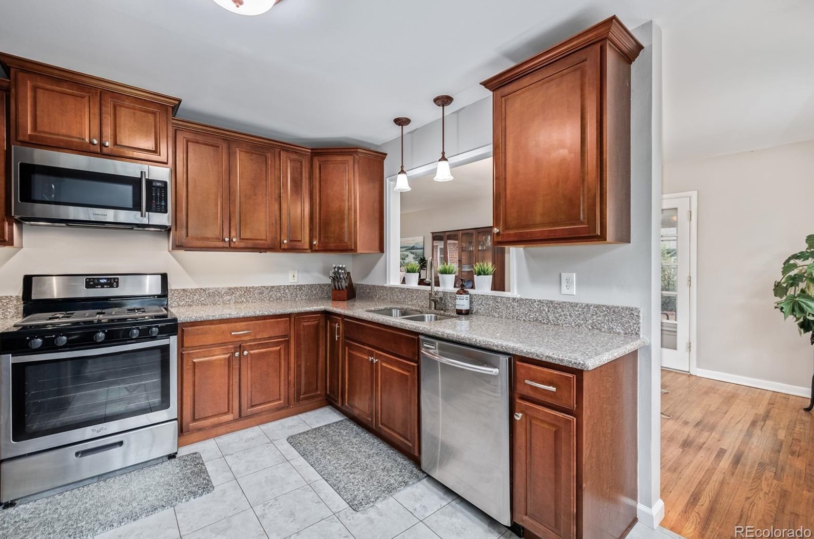 449 Caley Dr, Littleton CO 80123-3588 exterior