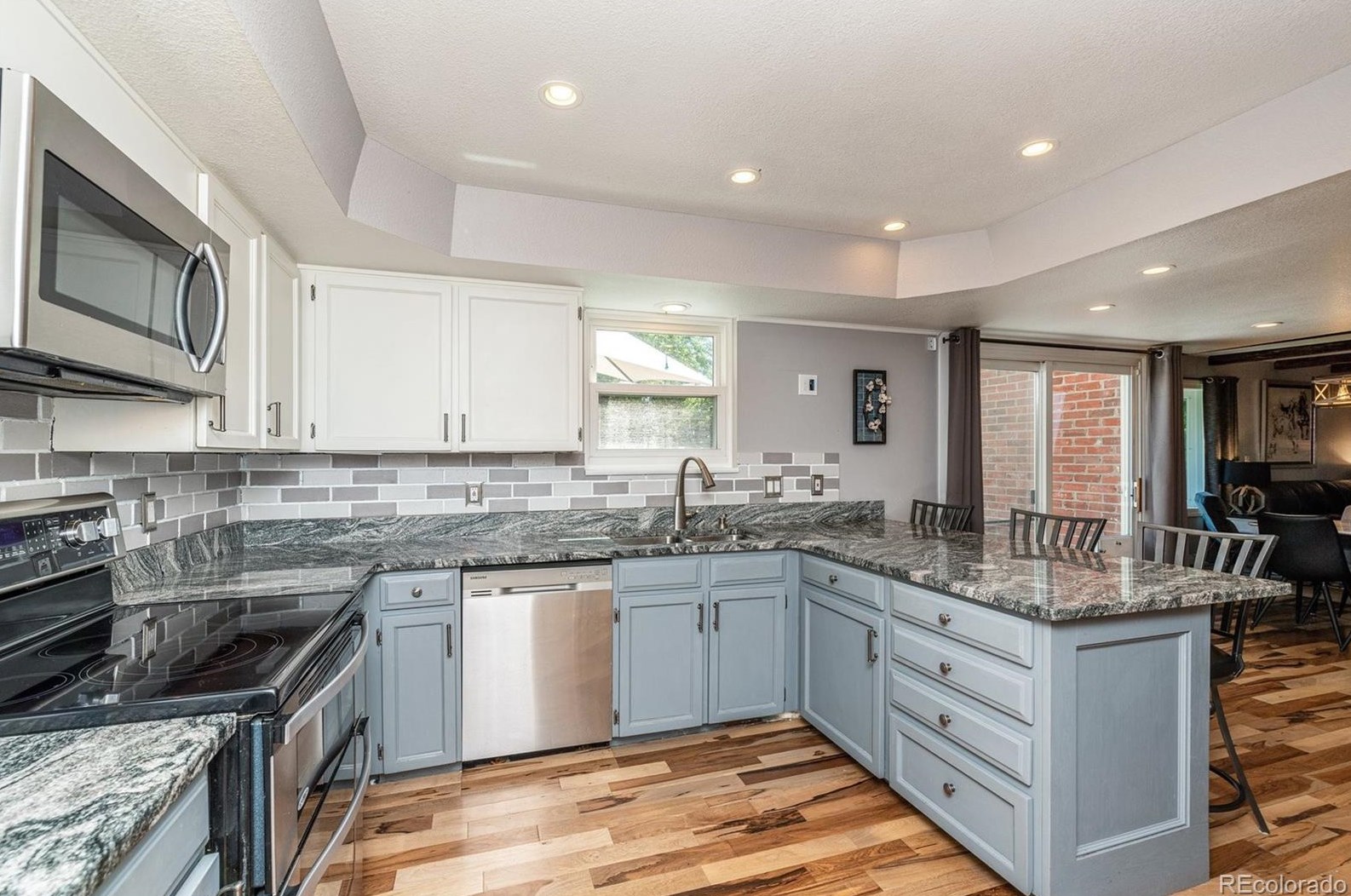 7392 Downing Cir, Littleton CO 80122-1426 exterior