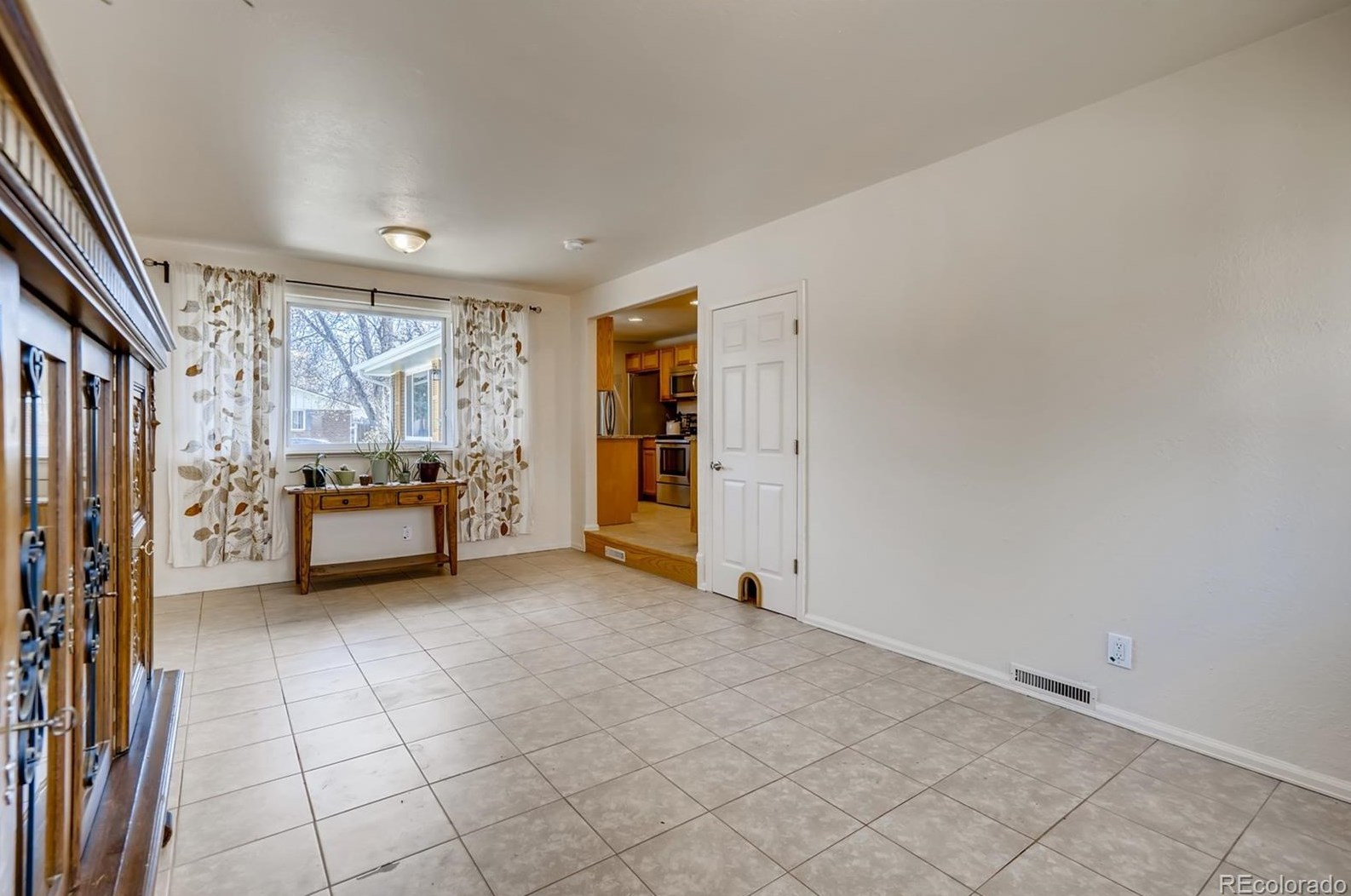 6107 Dudley Ct, Arvada CO  80004-5471 exterior