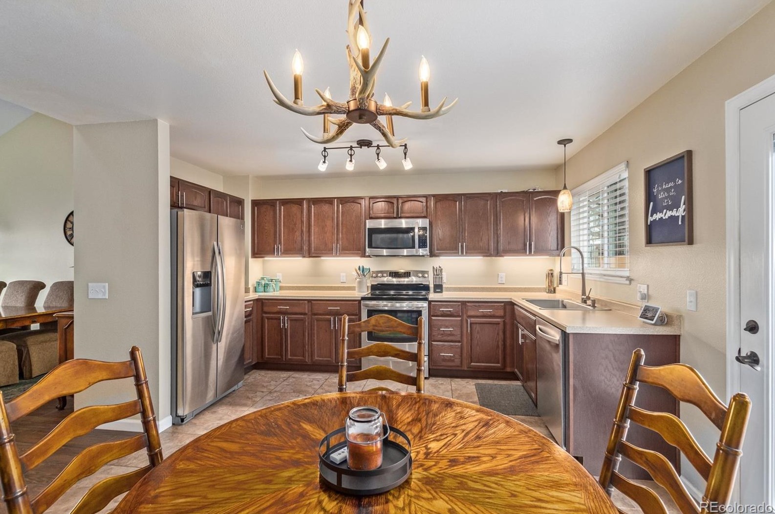 6820 Donnelaith Pl, Colorado Springs CO  80922-3110 exterior