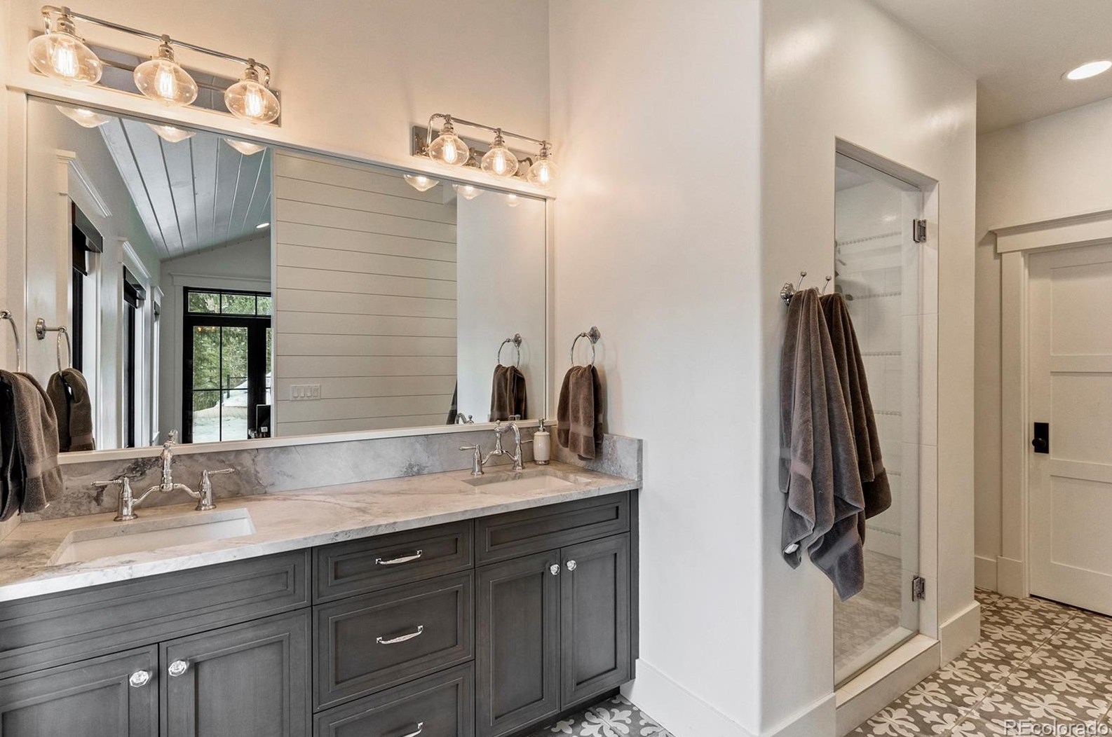 669 Meadowbrook Cir, Steamboat Springs CO  80487-3043 exterior