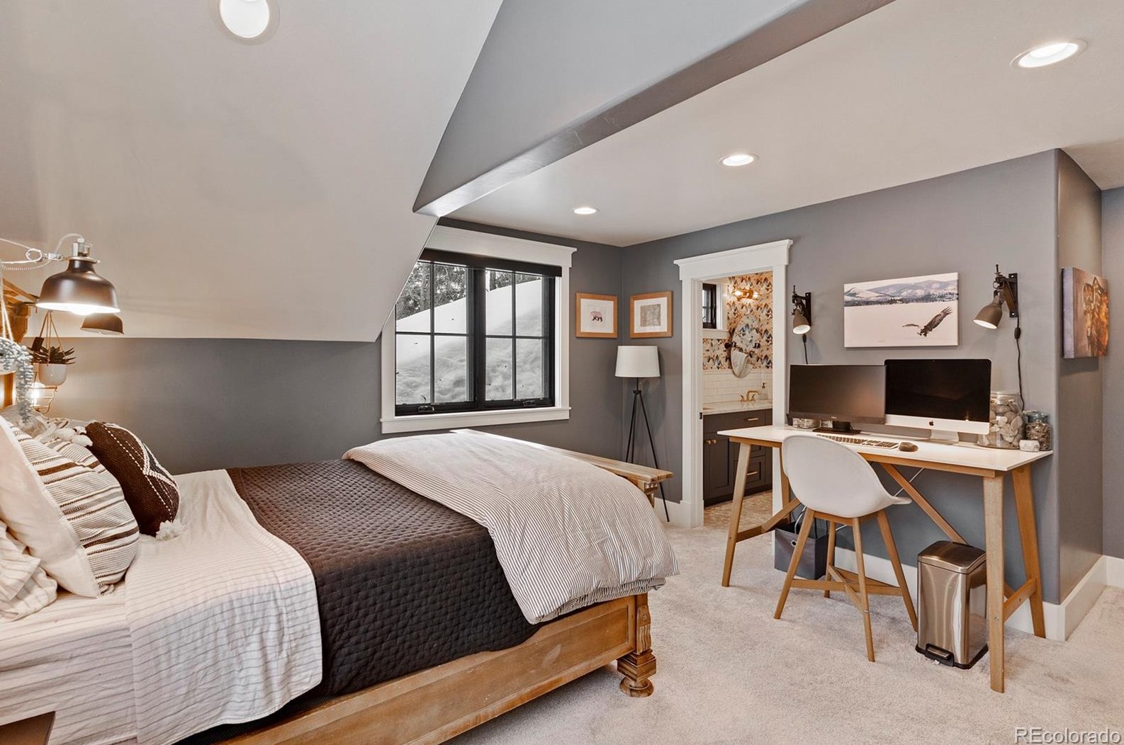 669 Meadowbrook Cir, Steamboat Springs CO  80487-3043 exterior