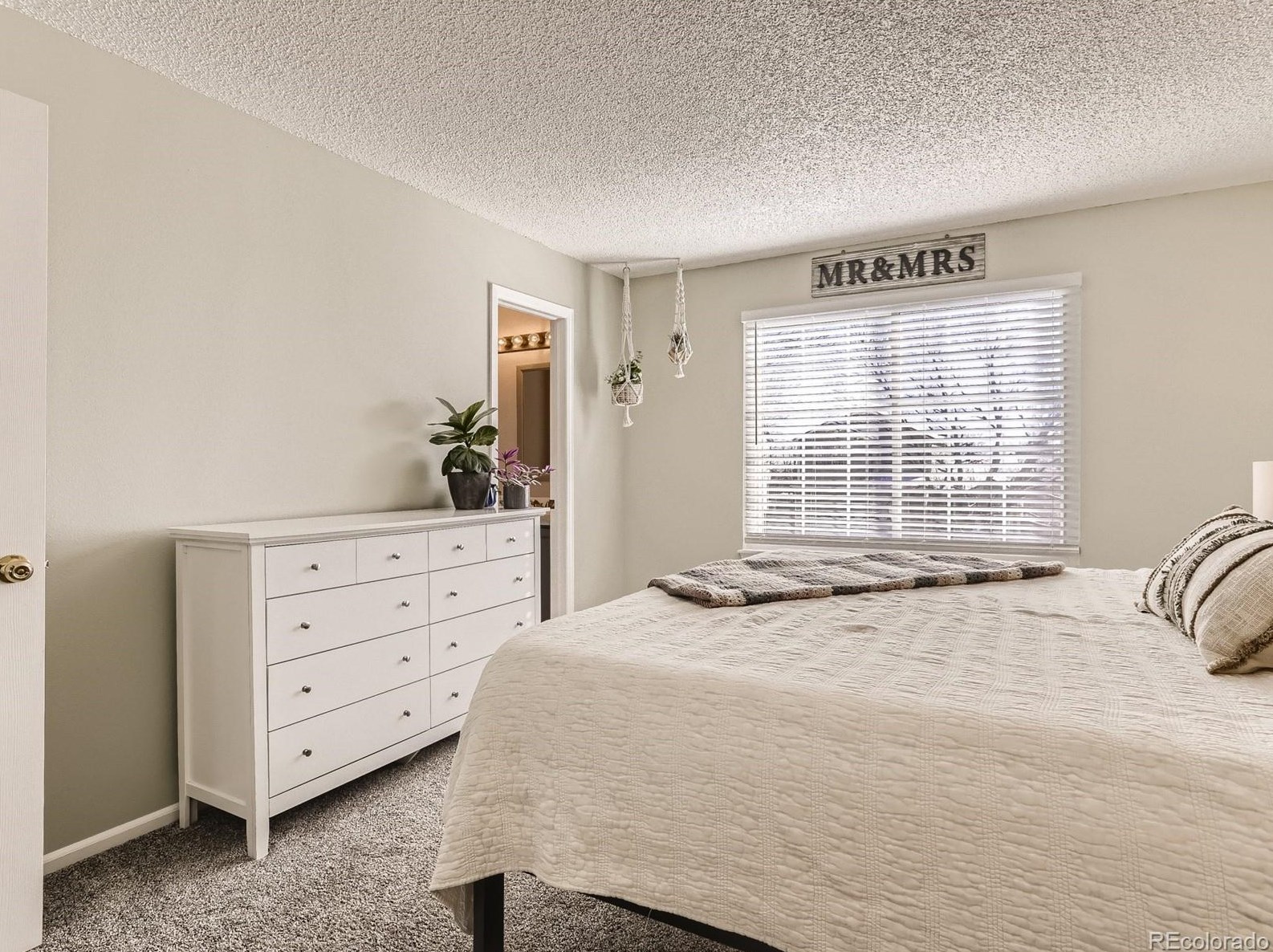 9689 Townsville Cir, Littleton CO  80130-6805 exterior