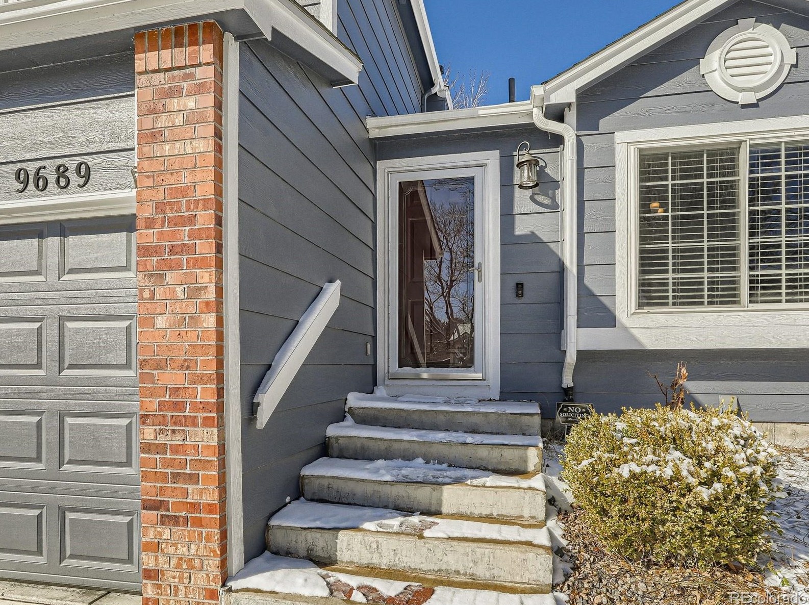 9689 Townsville Cir, Littleton CO  80130-6805 exterior