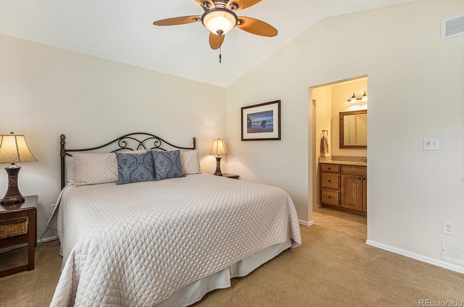 9012 Bear Mtn Dr, Littleton CO 80126-2296 exterior