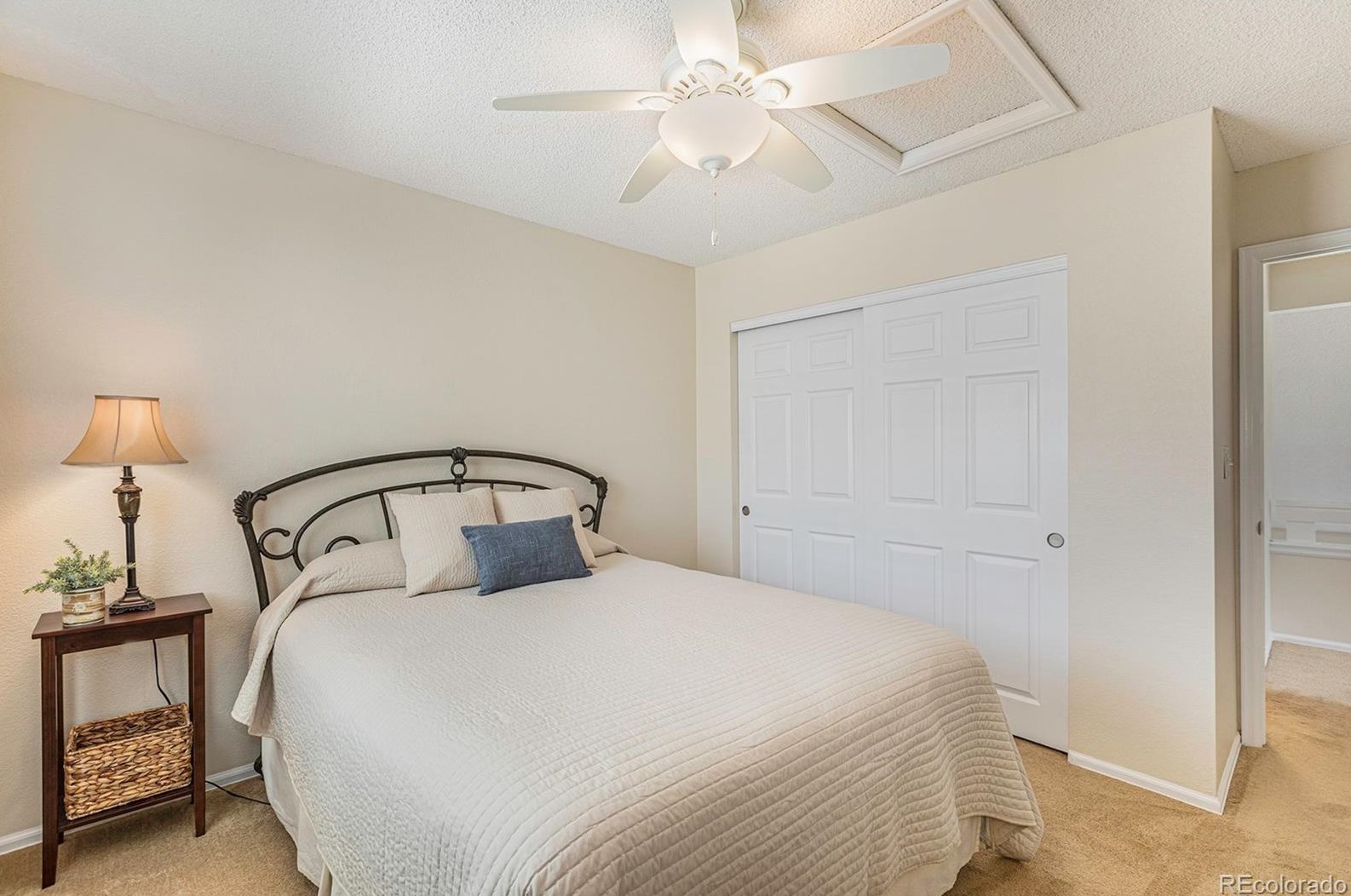 9012 Bear Mtn Dr, Littleton CO 80126-2296 exterior