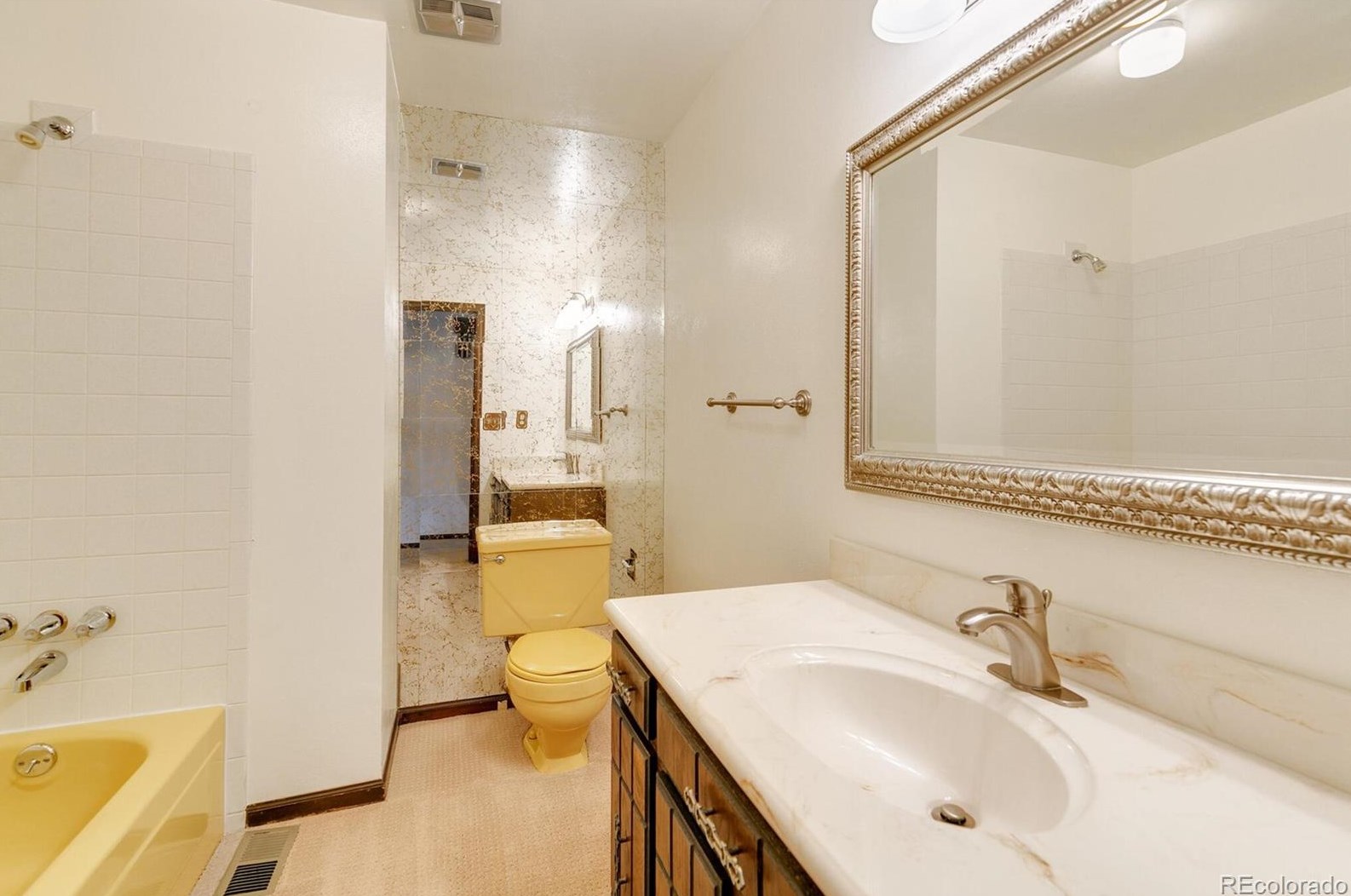 8208 Estes Ct, Arvada CO  80005-2434 exterior