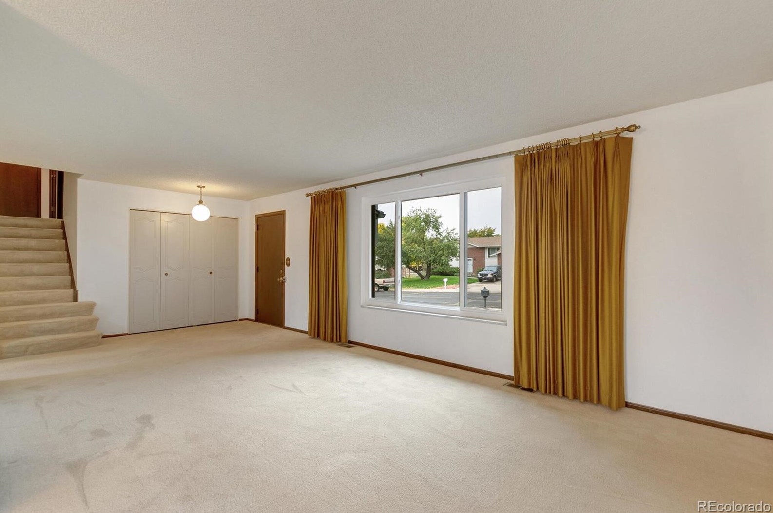 8208 Estes Ct, Arvada CO  80005-2434 exterior
