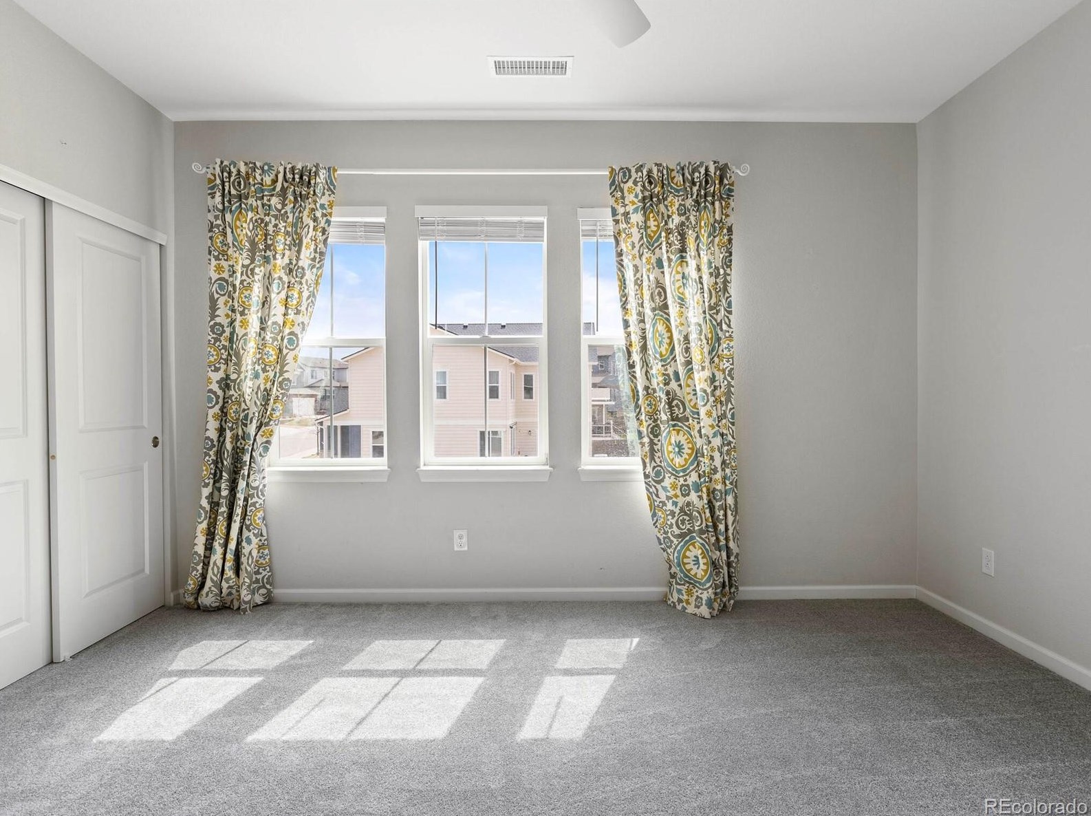 1835 Ghost Dance Cir, Castle Rock CO  80108-8539 exterior