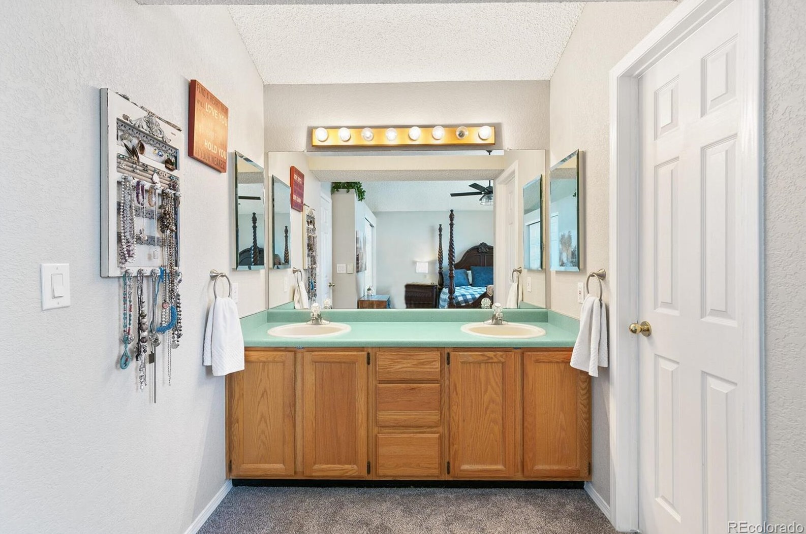 7541 Dawn Dr, Littleton CO  80125-8954 exterior