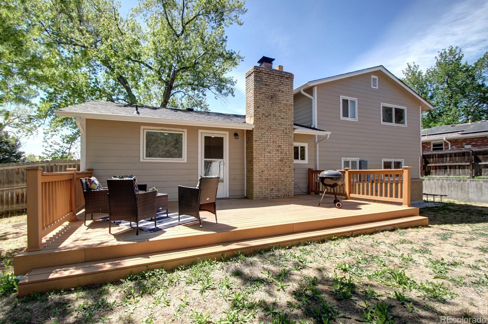 5933 Fairview Ave, Littleton CO  80128-5925 exterior