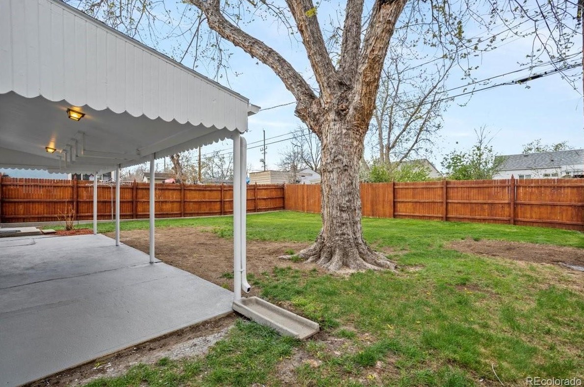 1887 Meade St, Denver CO  80219-4540 exterior