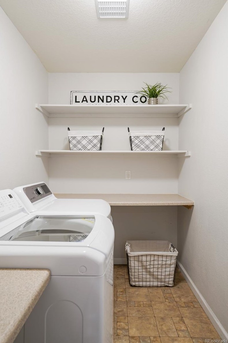 6075 Blue Terrace Pl, Castle Rock CO  80108-8152 exterior